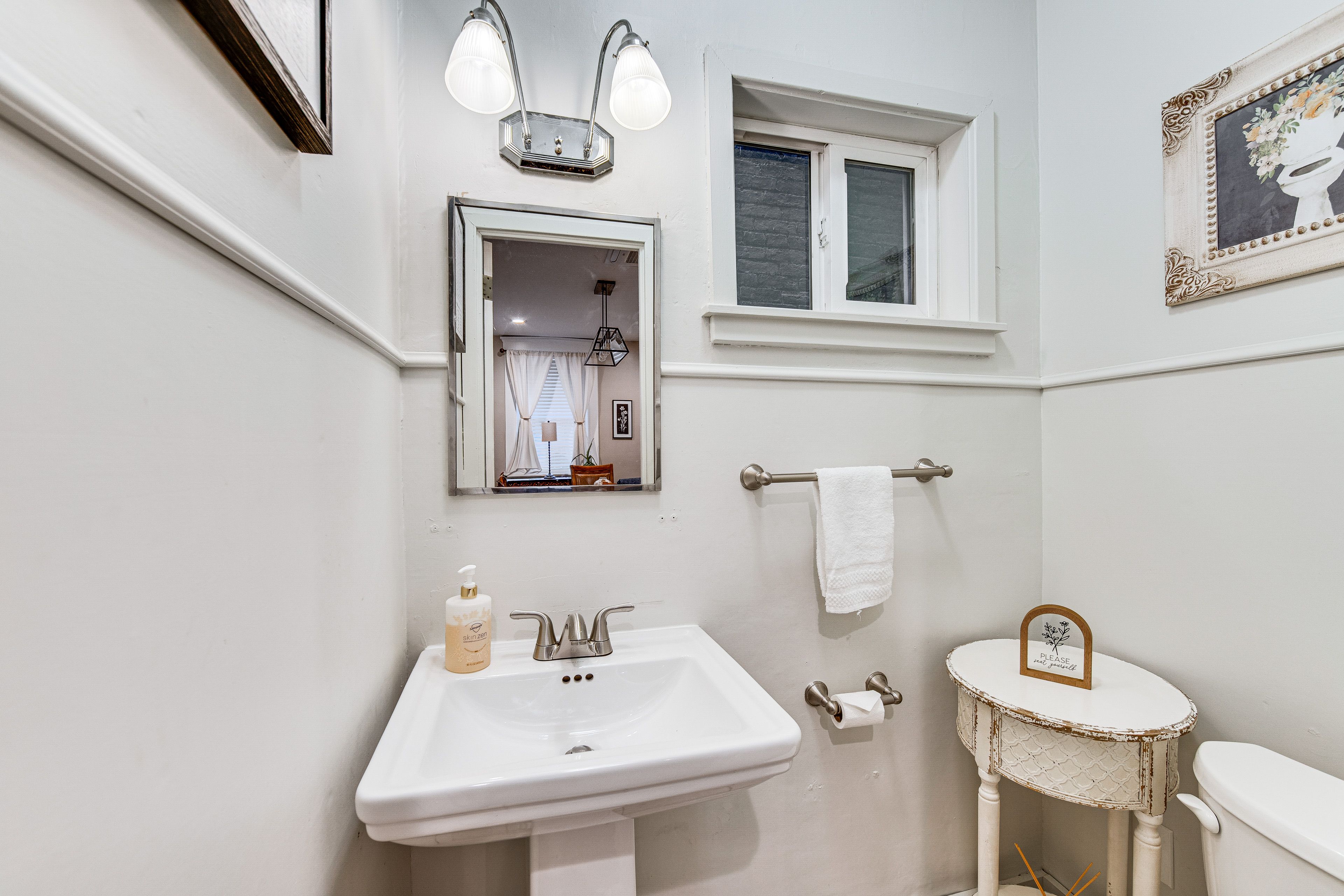 Half Bathroom | 1st Floor