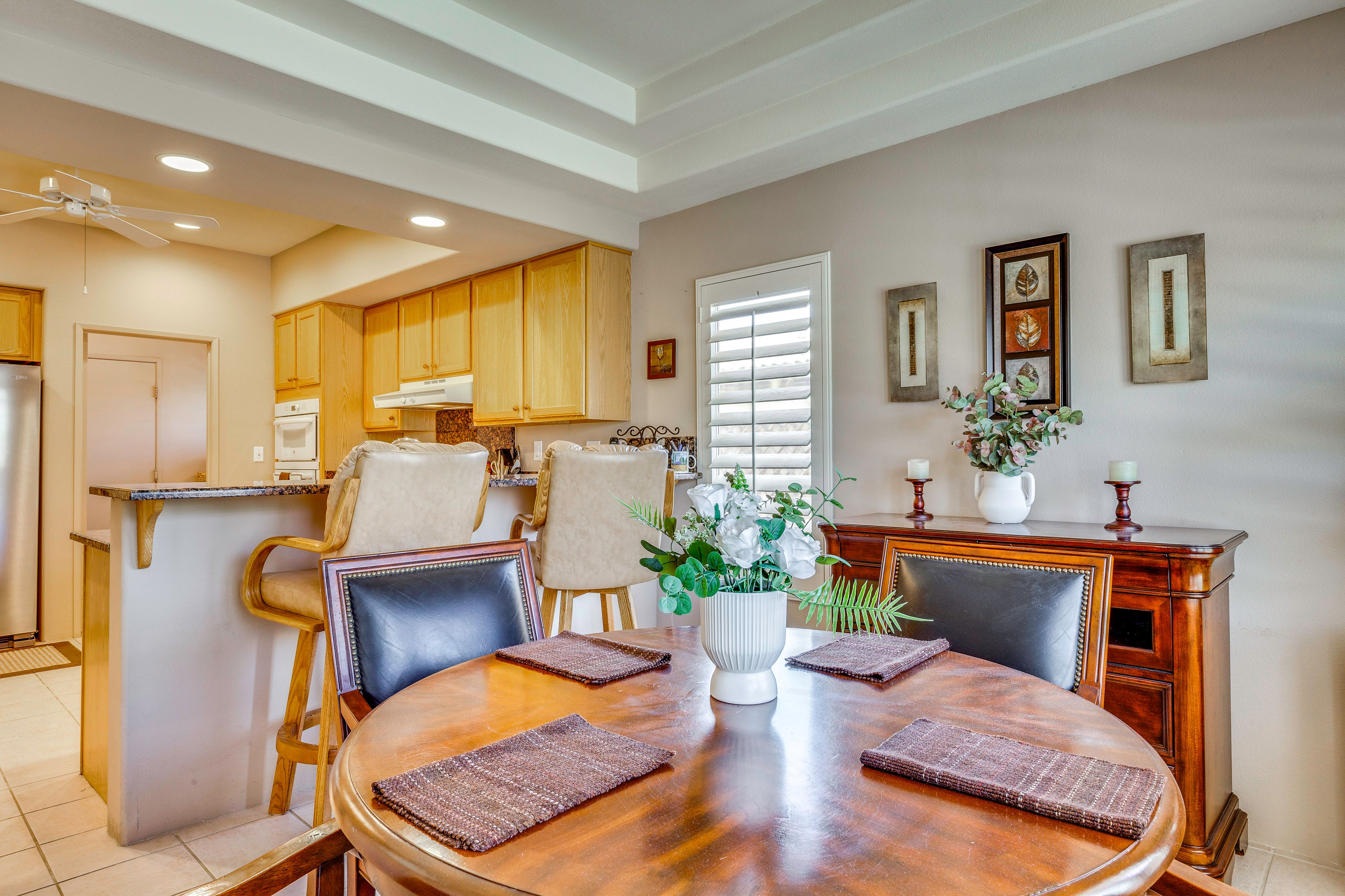 Kitchen & Dining Area