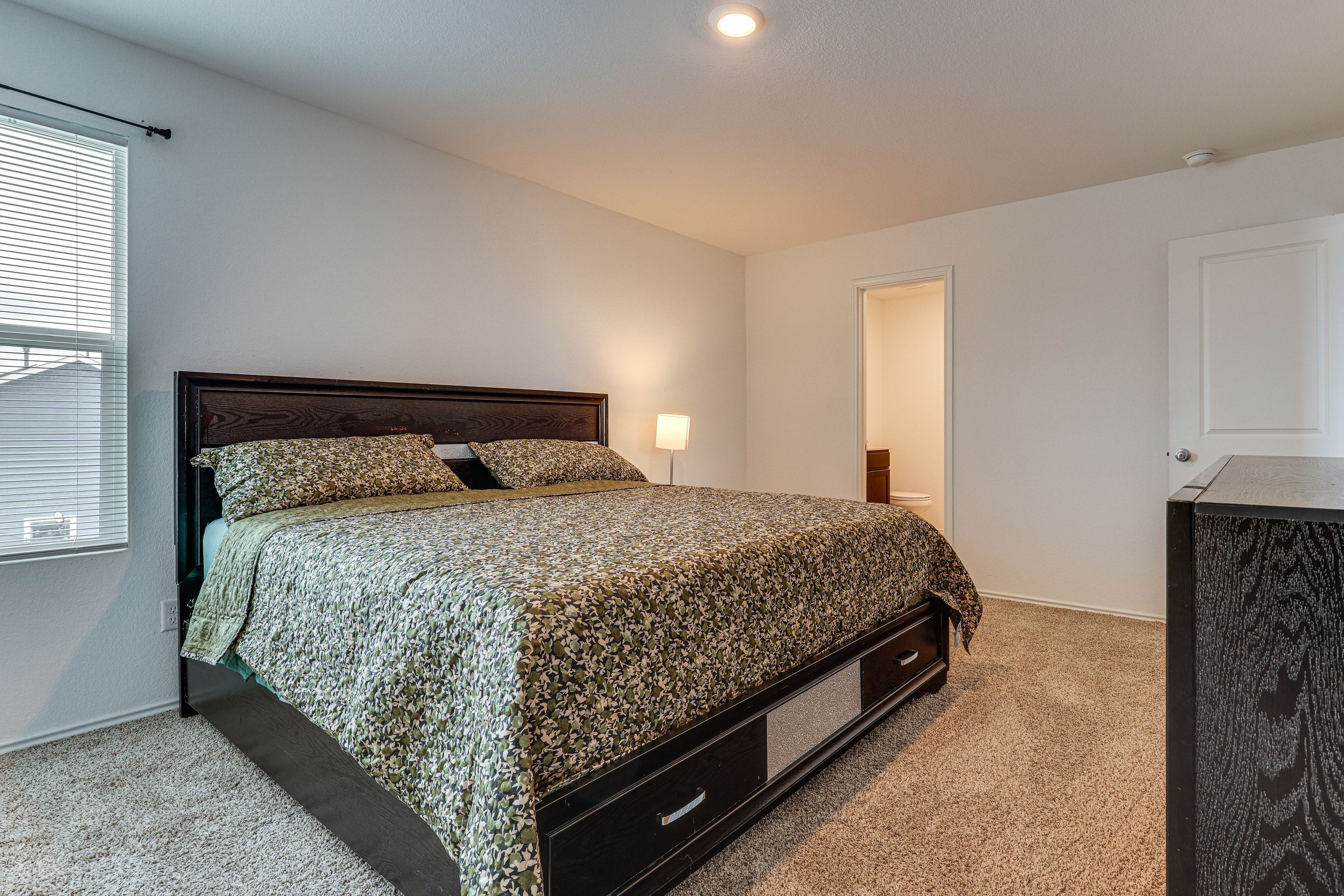 Bedroom 1 | King Bed | 2nd Floor