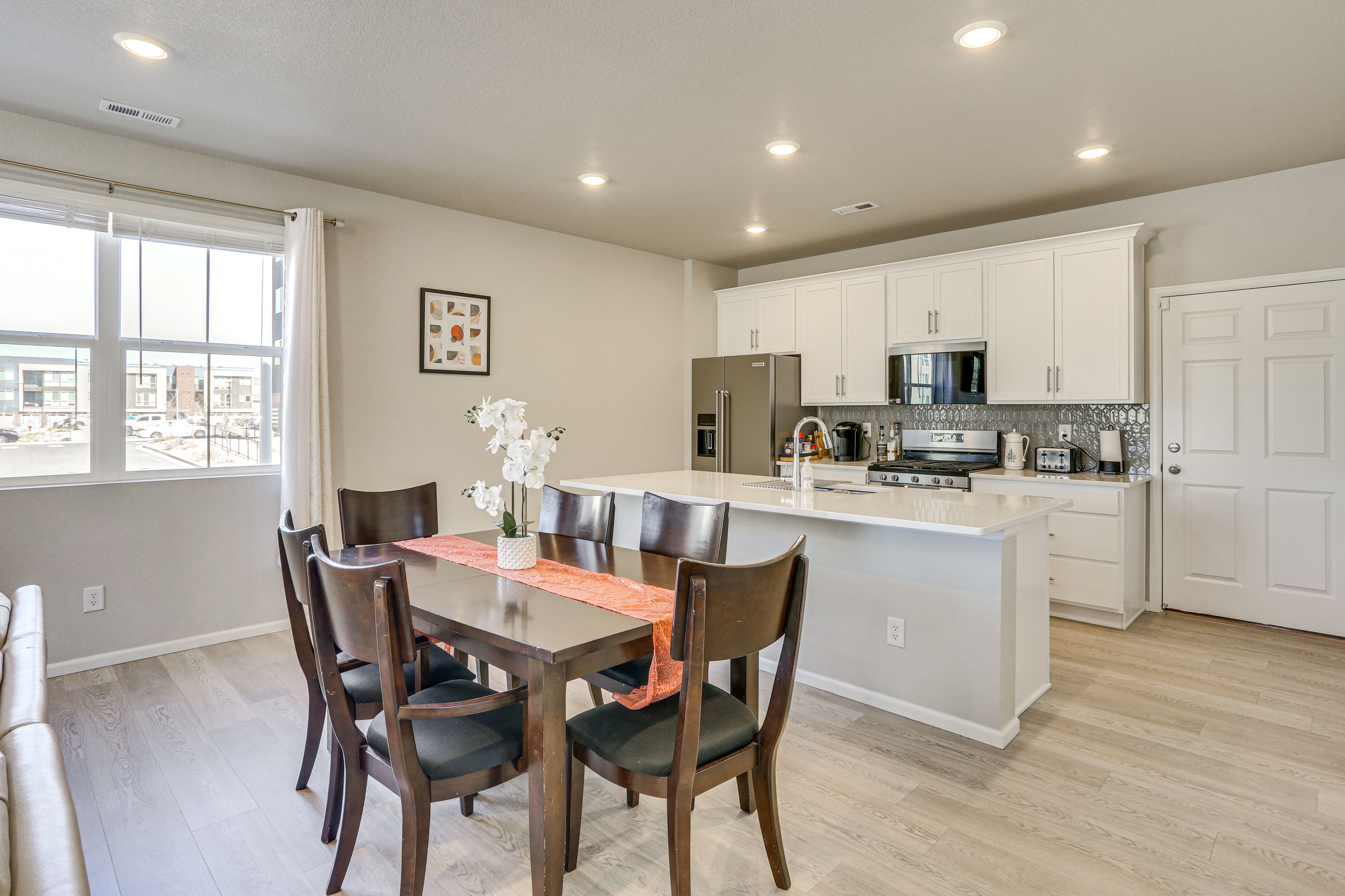 Dining Table | Kitchen