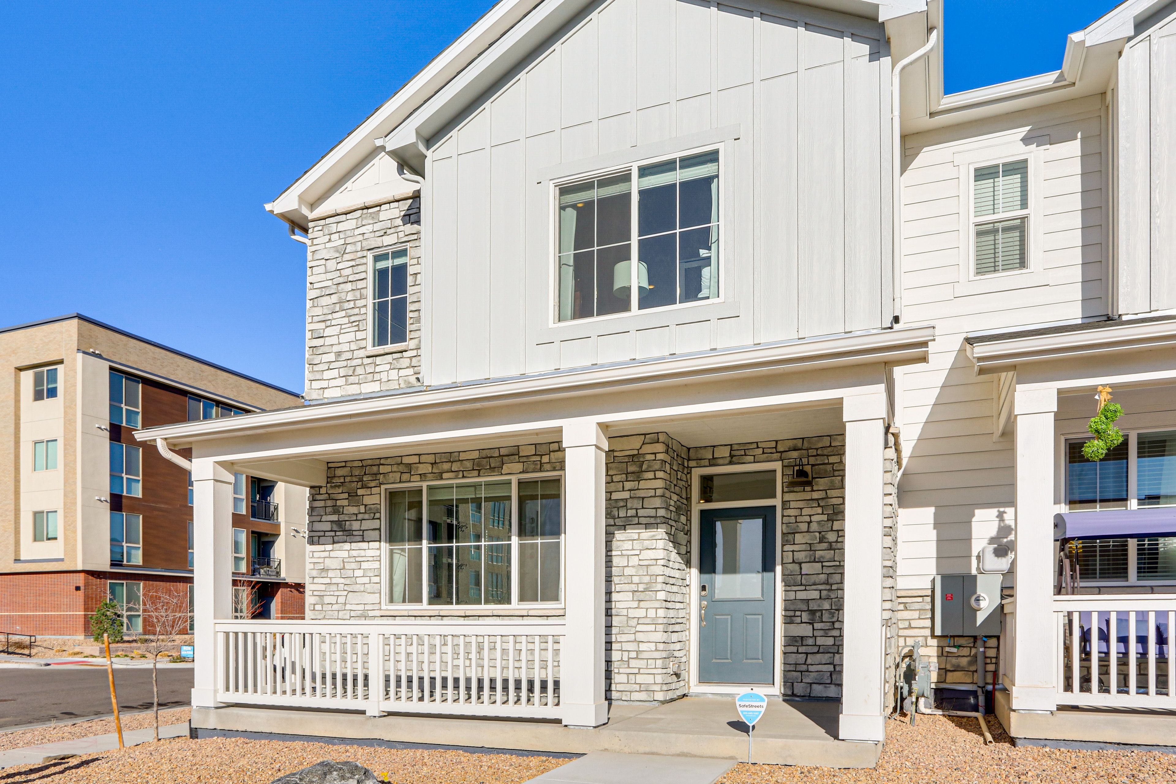 Aurora Vacation Rental | 3BR | 2.5BA | 1,760 Sq Ft