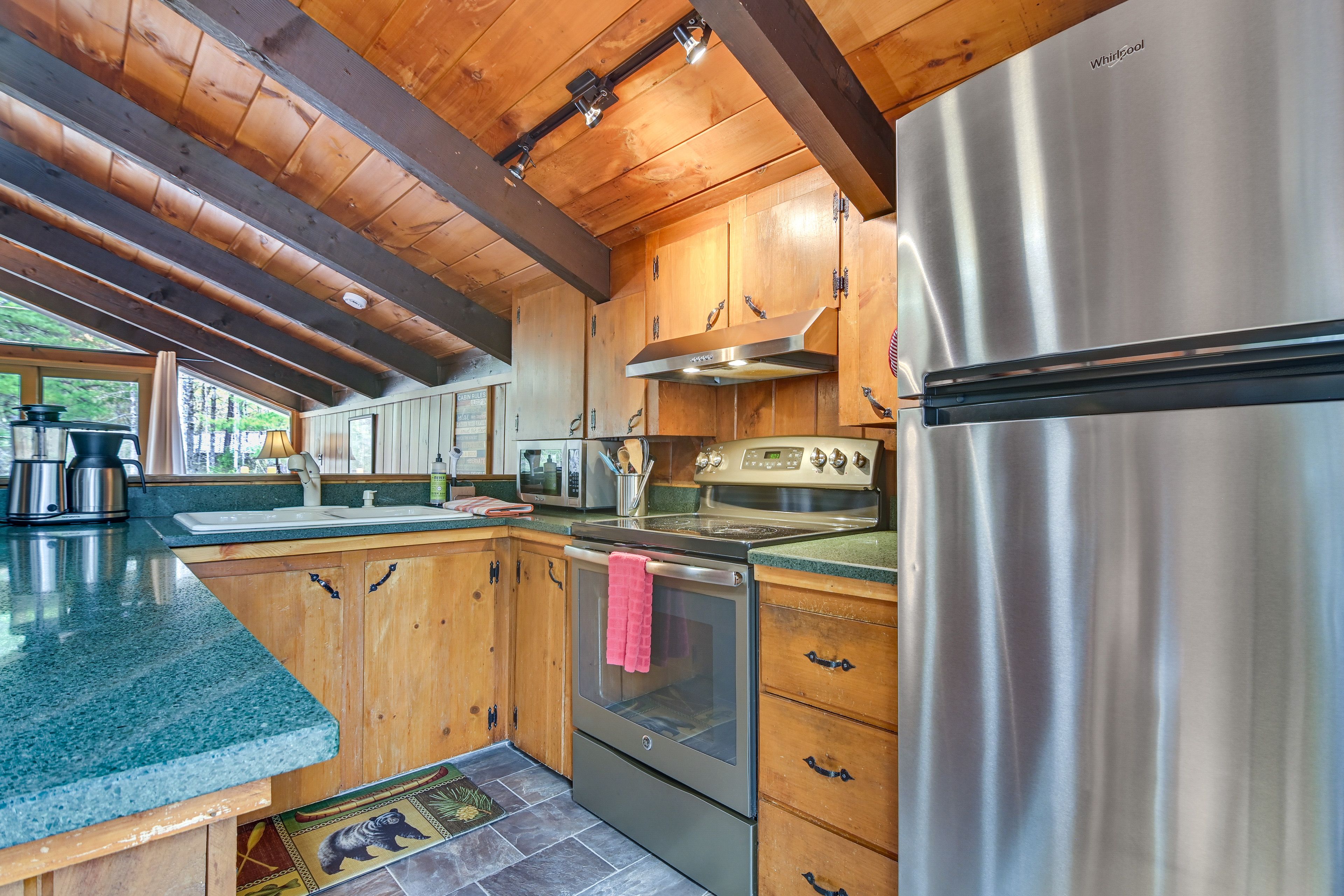 Kitchen | Breakfast Bar | Upper Level