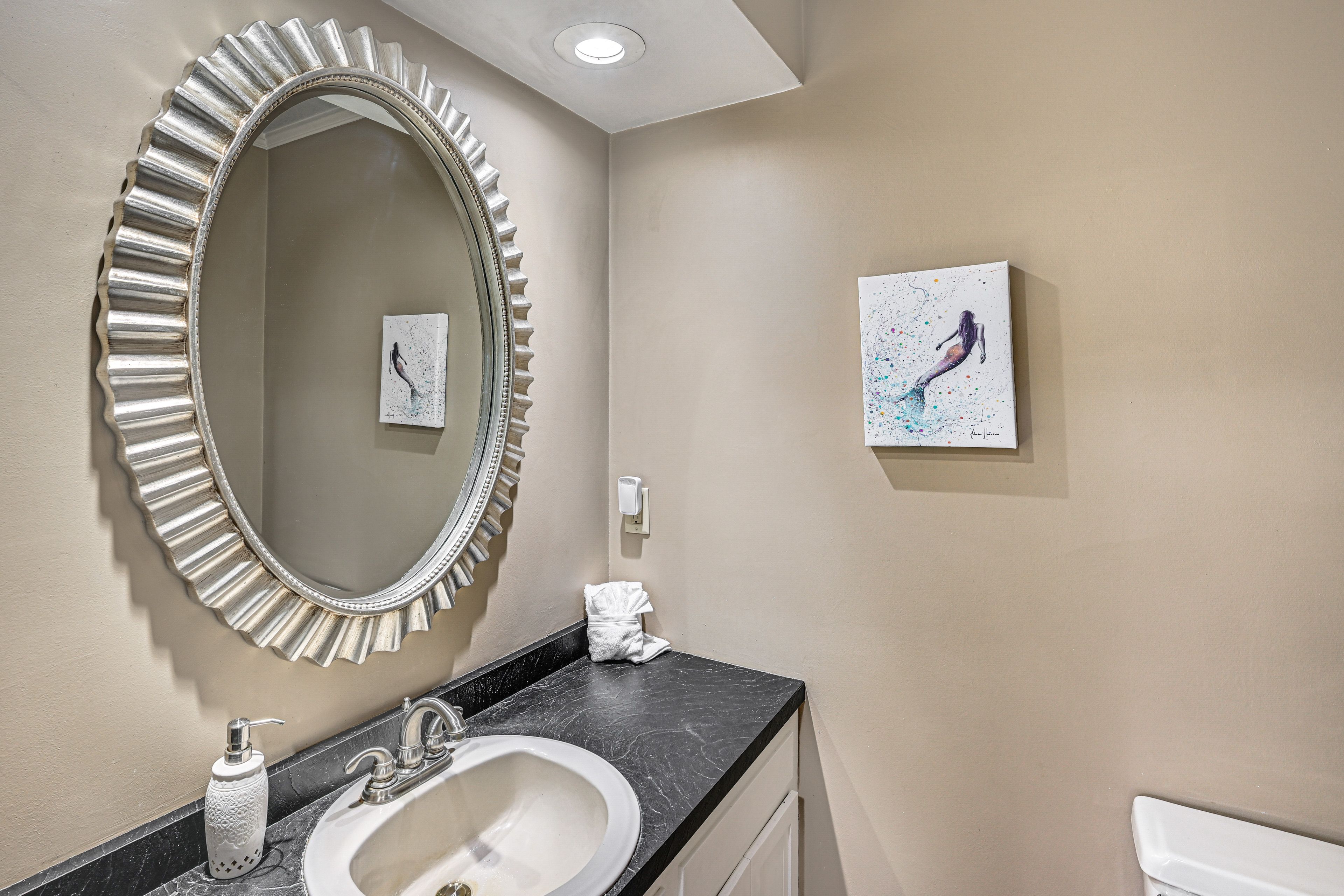 Half Bathroom | 1st Floor