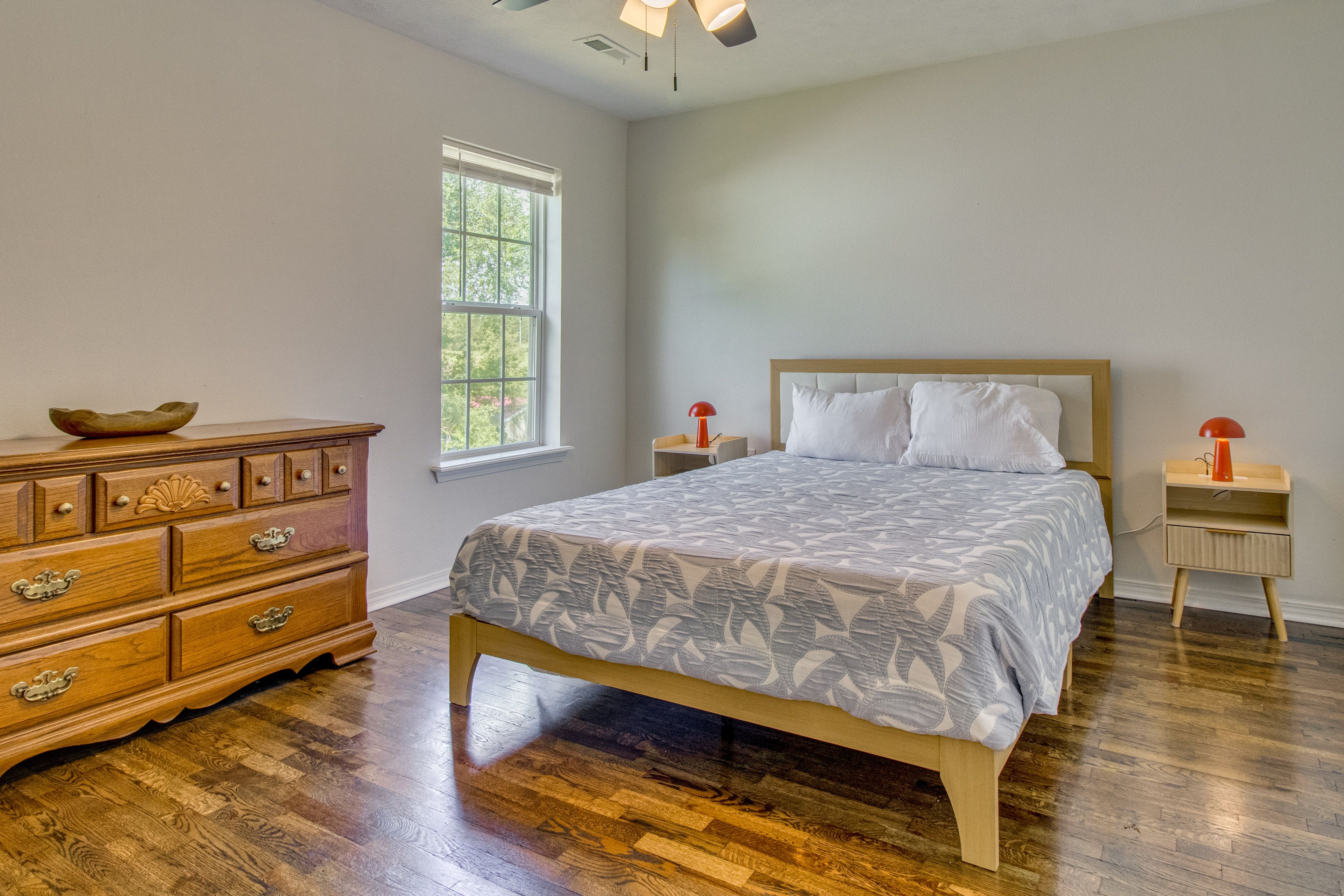Bedroom 2 | Queen Bed
