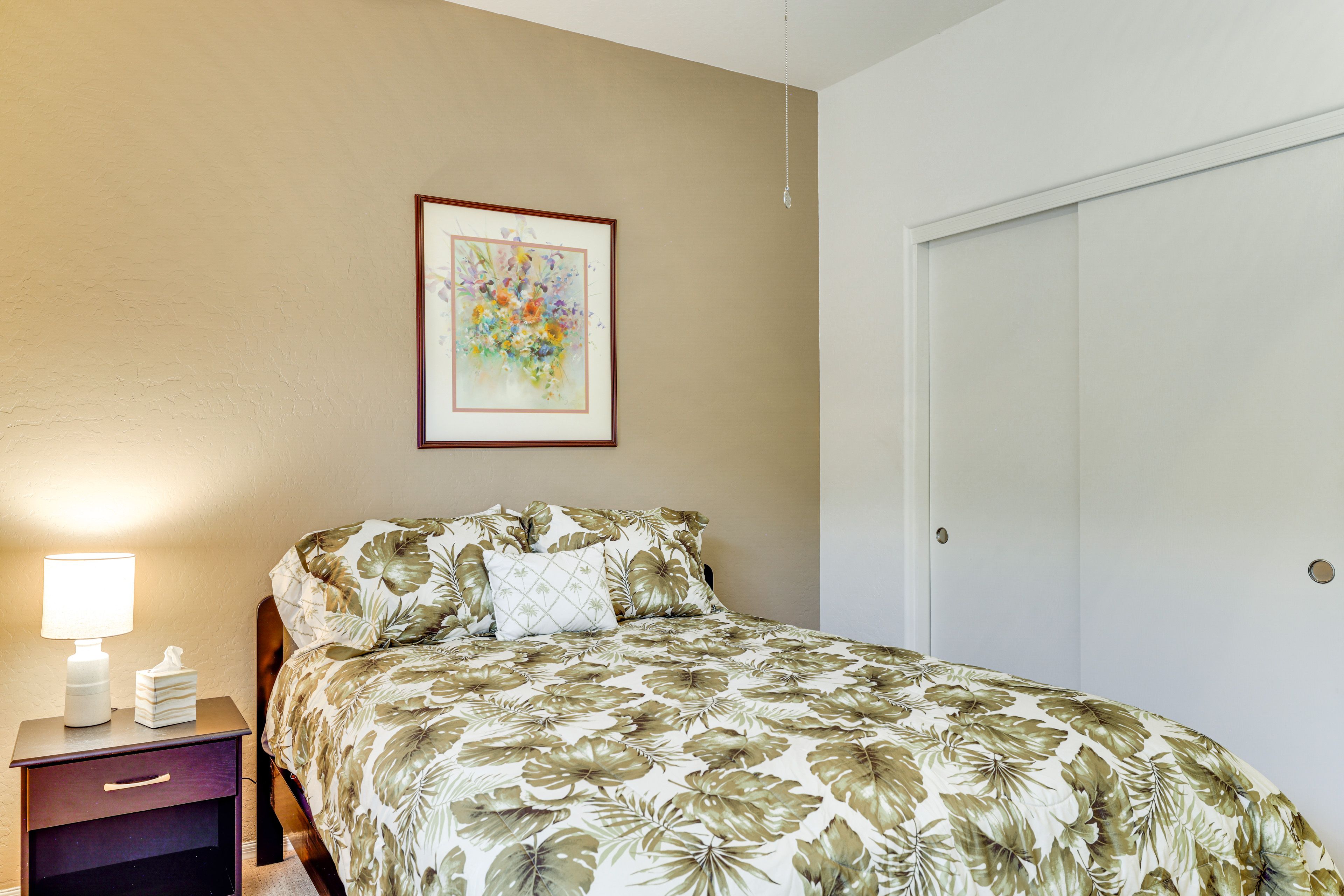 Bedroom 2 | Queen Bed