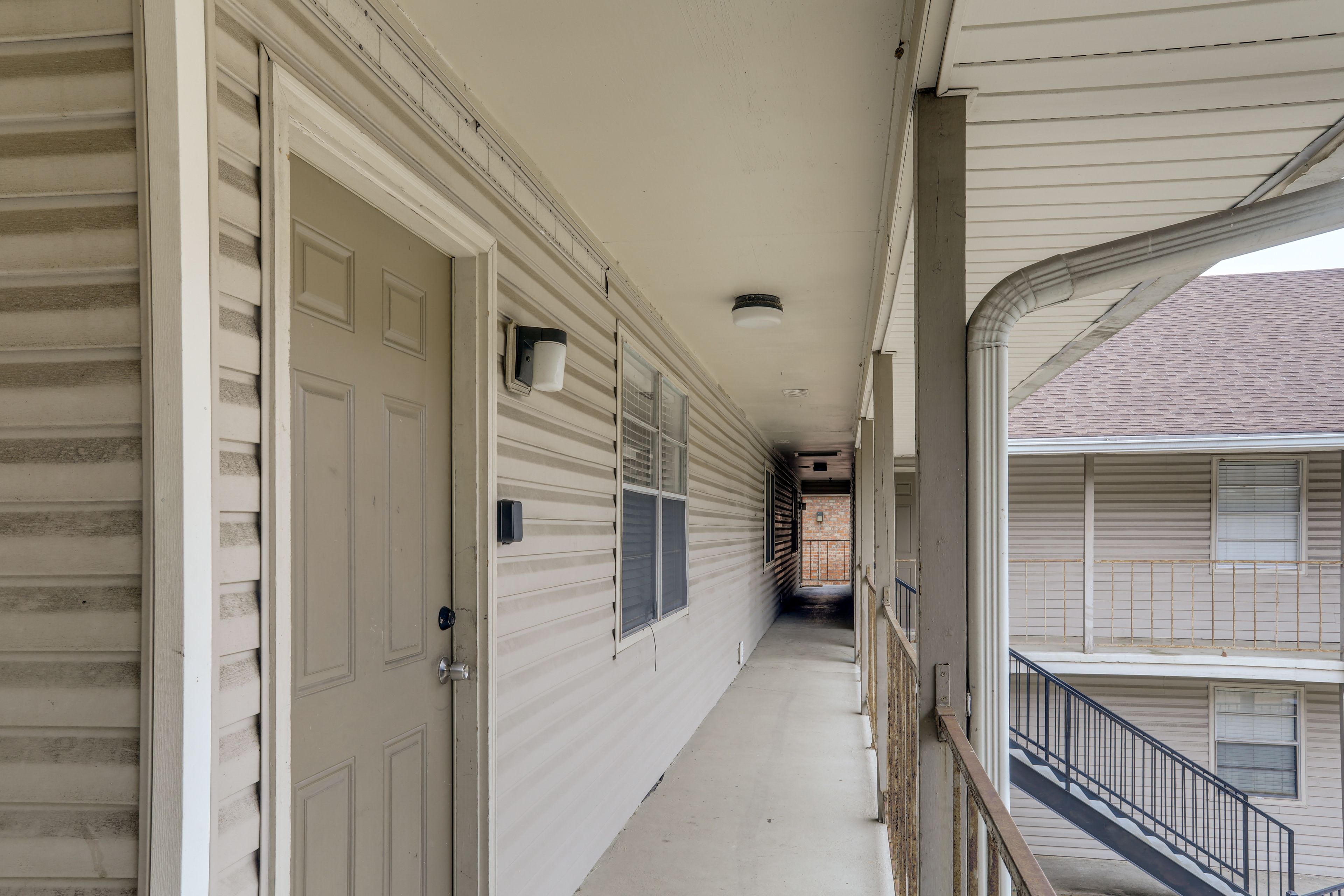 Property Exterior | Single-Level Condo | 2nd-Floor Unit