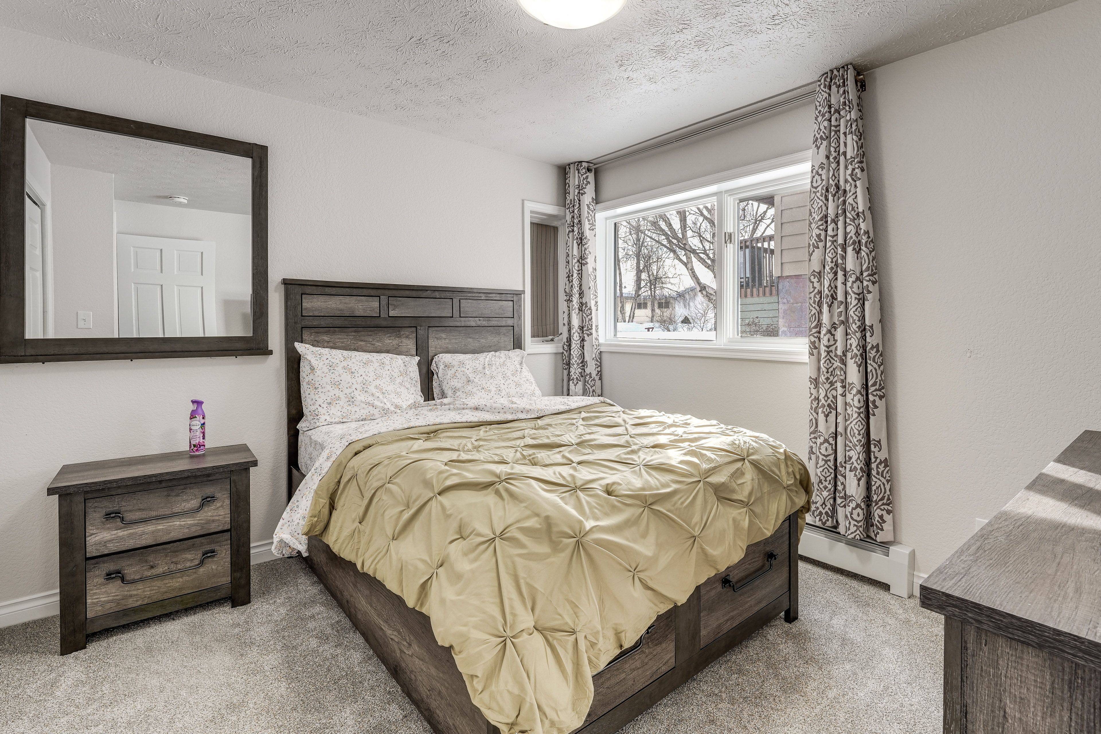 Bedroom 1 | Full Bed