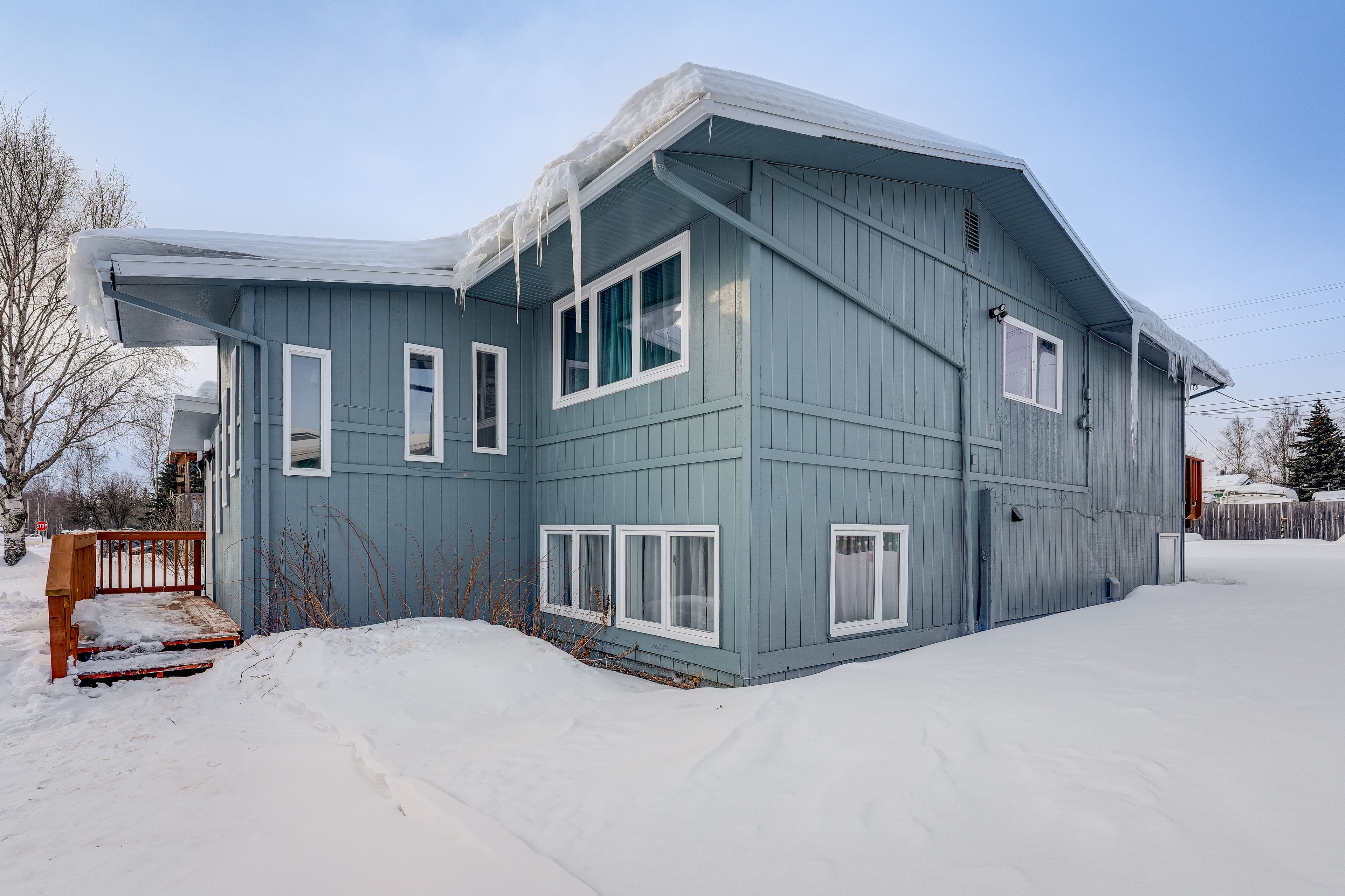 Driveway Parking | 6 Vehicles