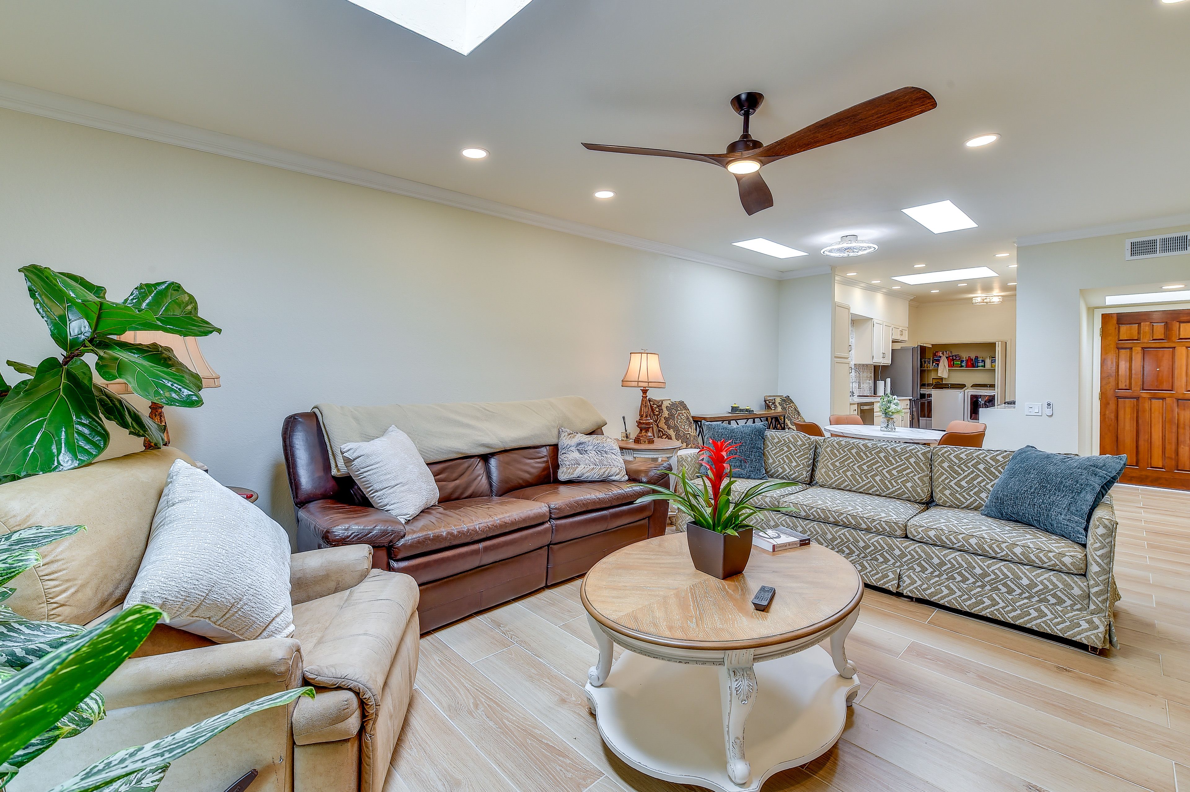 Living Room | Smart TV