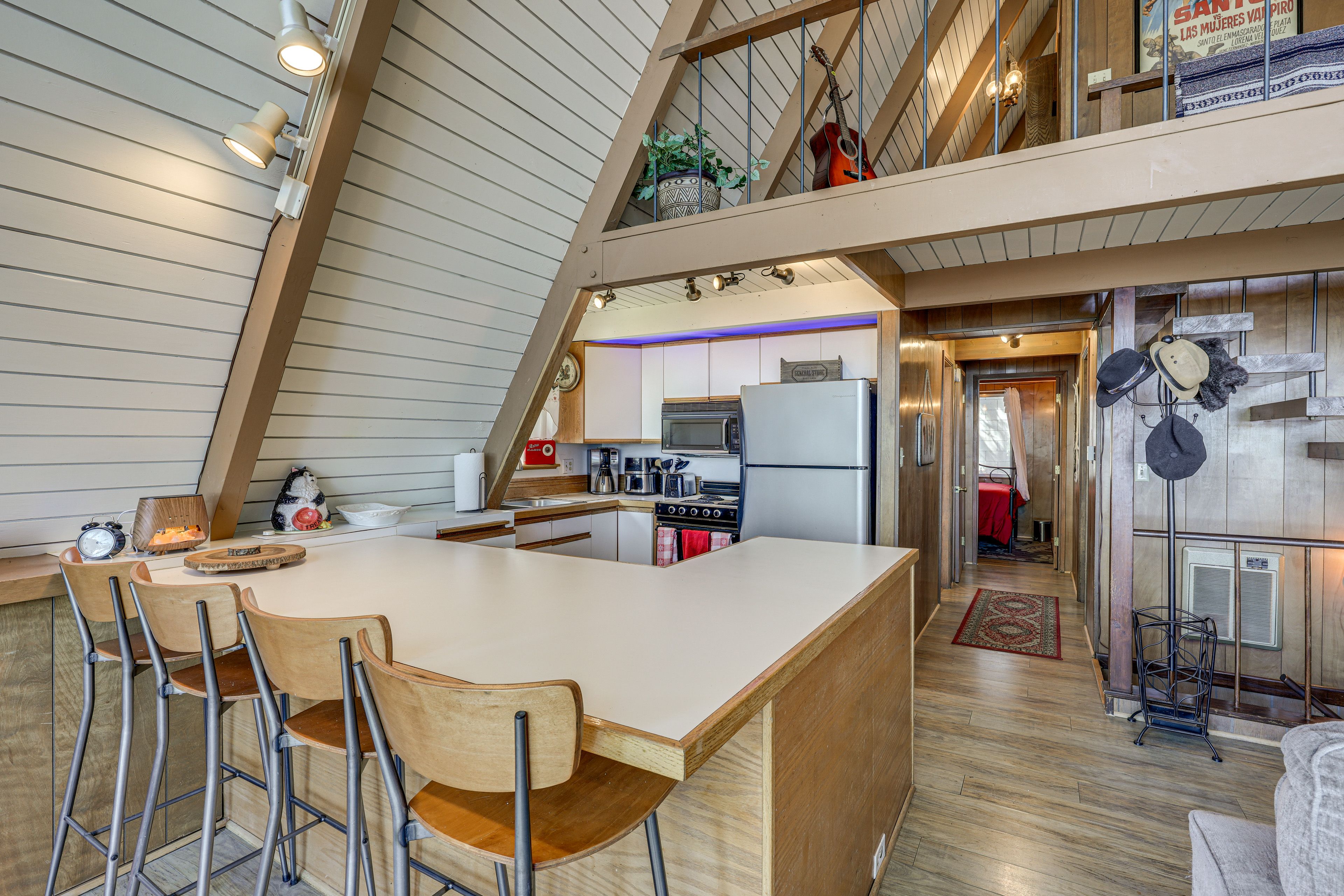 Kitchen | 1st Floor | Cooking Basics | Breakfast Bar Dining