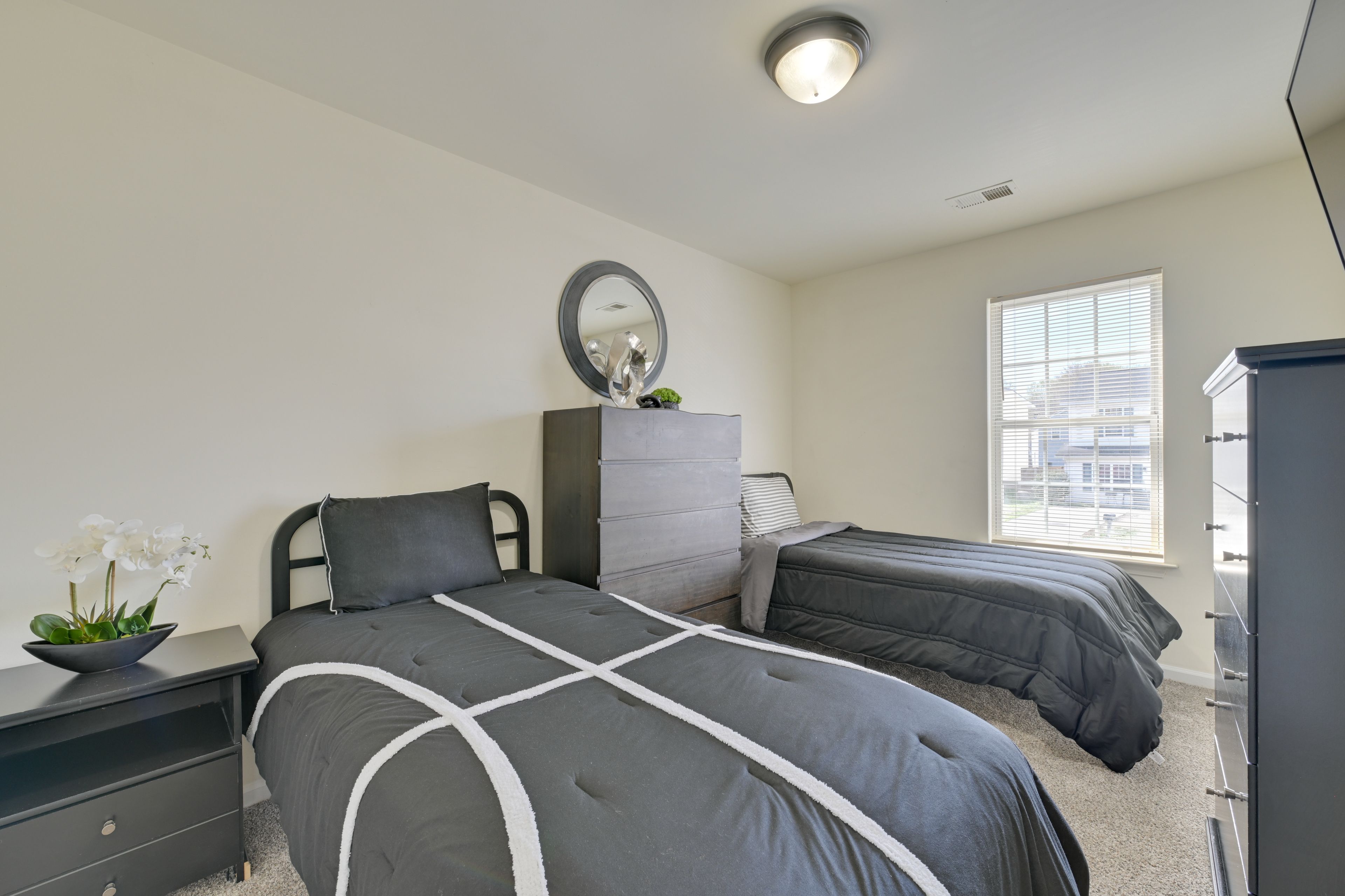 Bedroom 2 | 2nd Floor | 2 Twin Beds