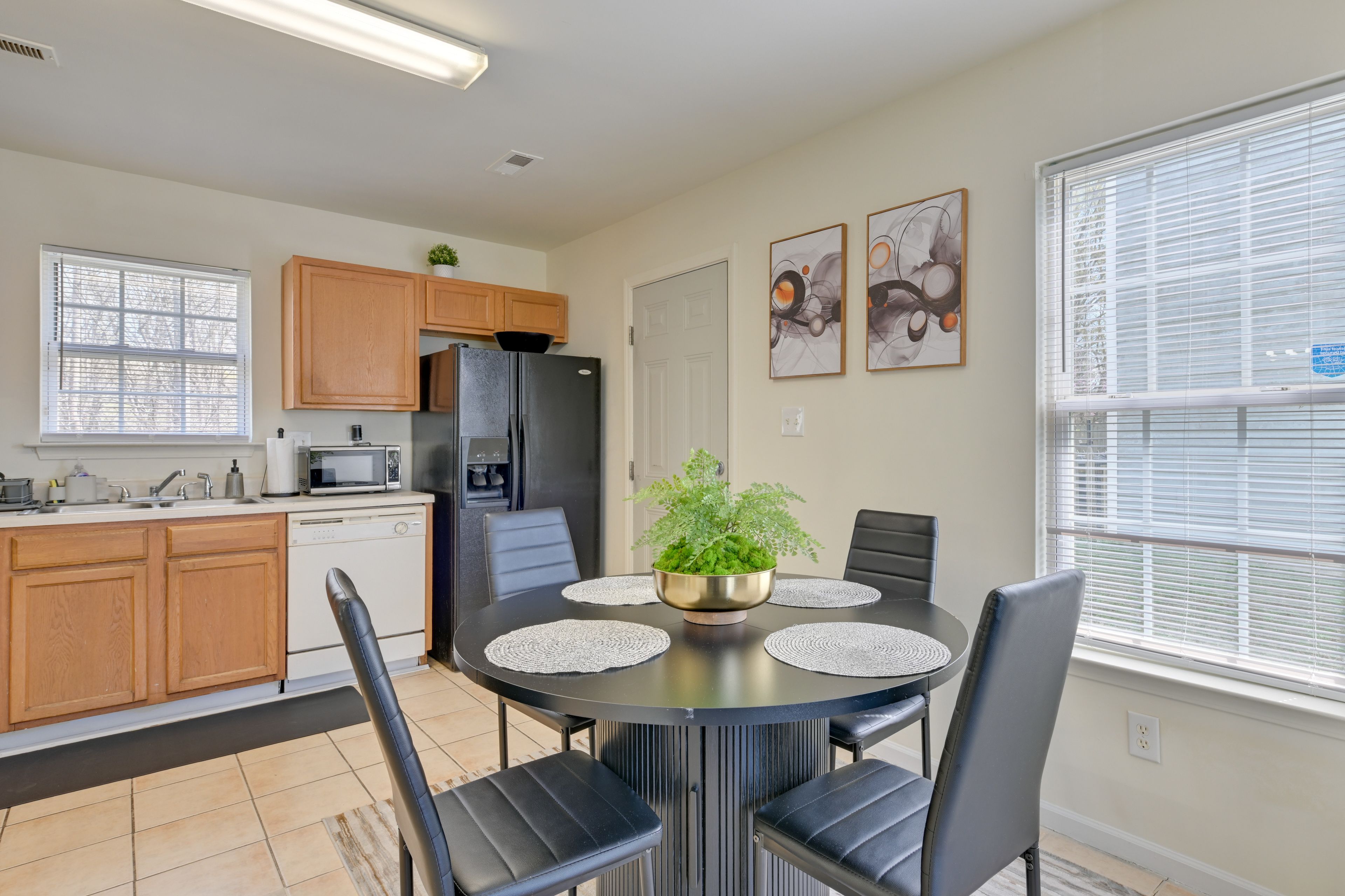 Dining Area | 1st Floor