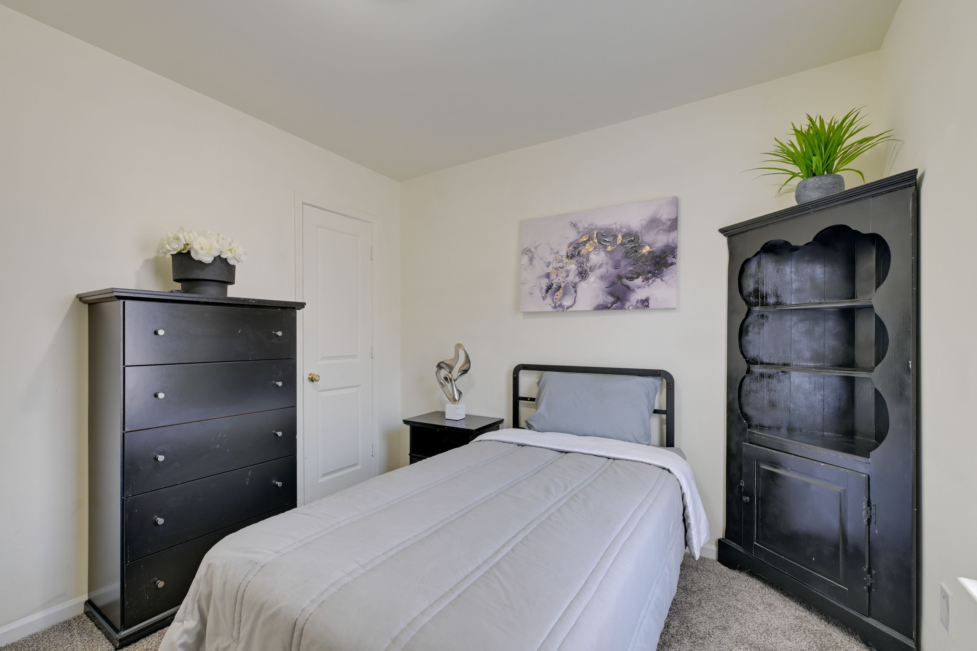 Bedroom 3 | 2nd Floor | Twin Bed