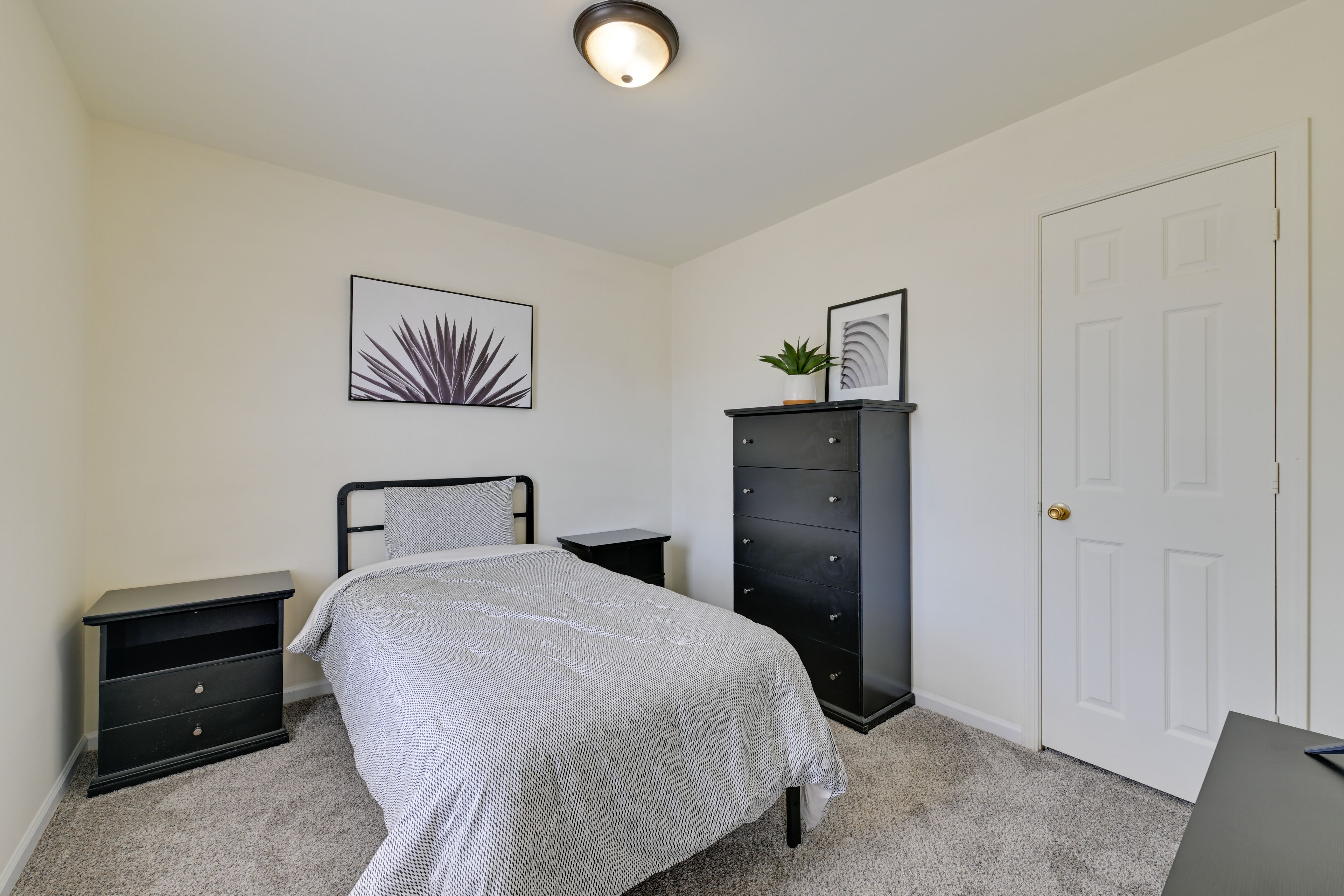 Bedroom 4 | 2nd Floor | Twin Bed