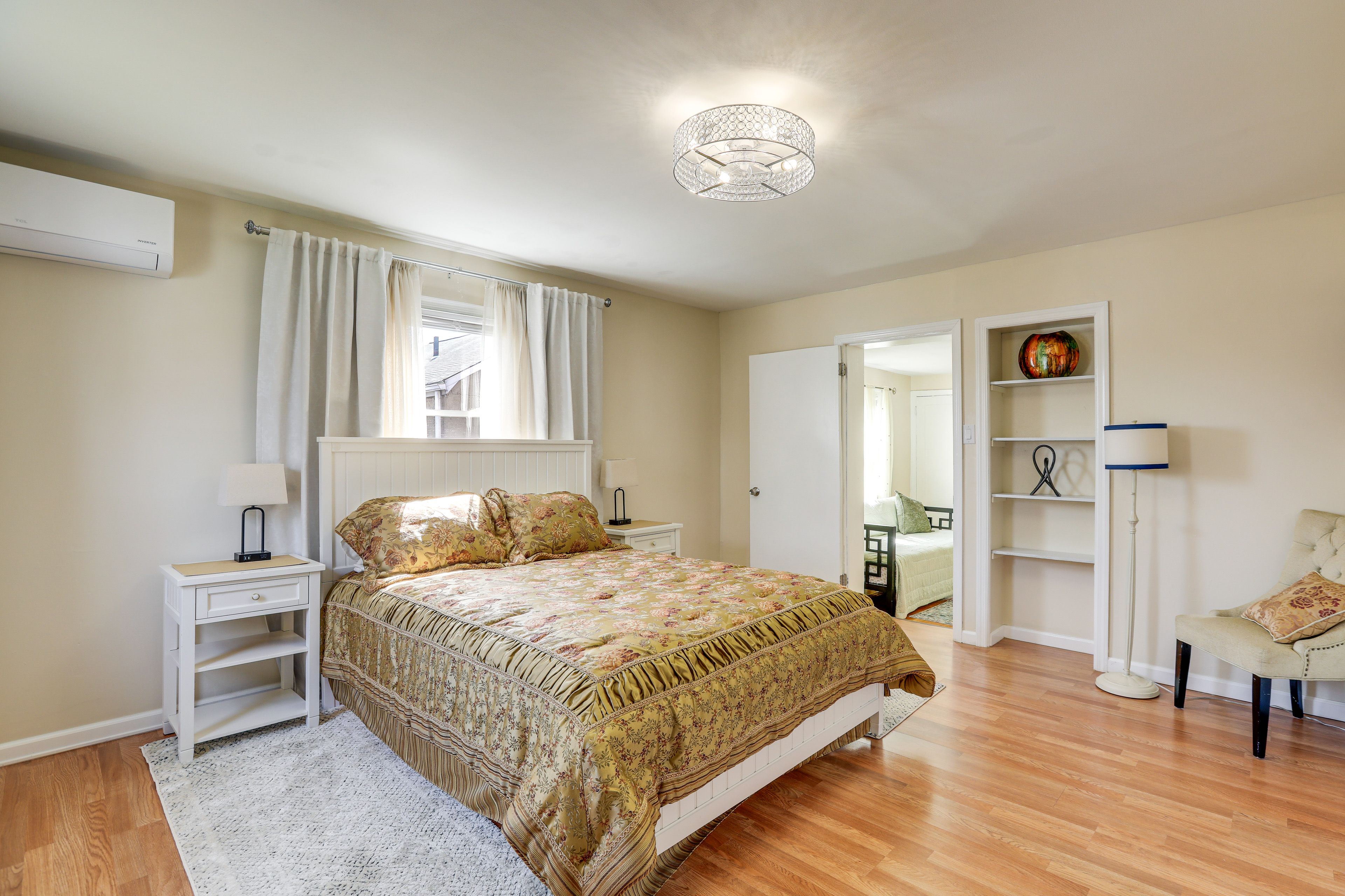 Bedroom 1 | 2nd Floor | Queen Bed | Twin Daybed