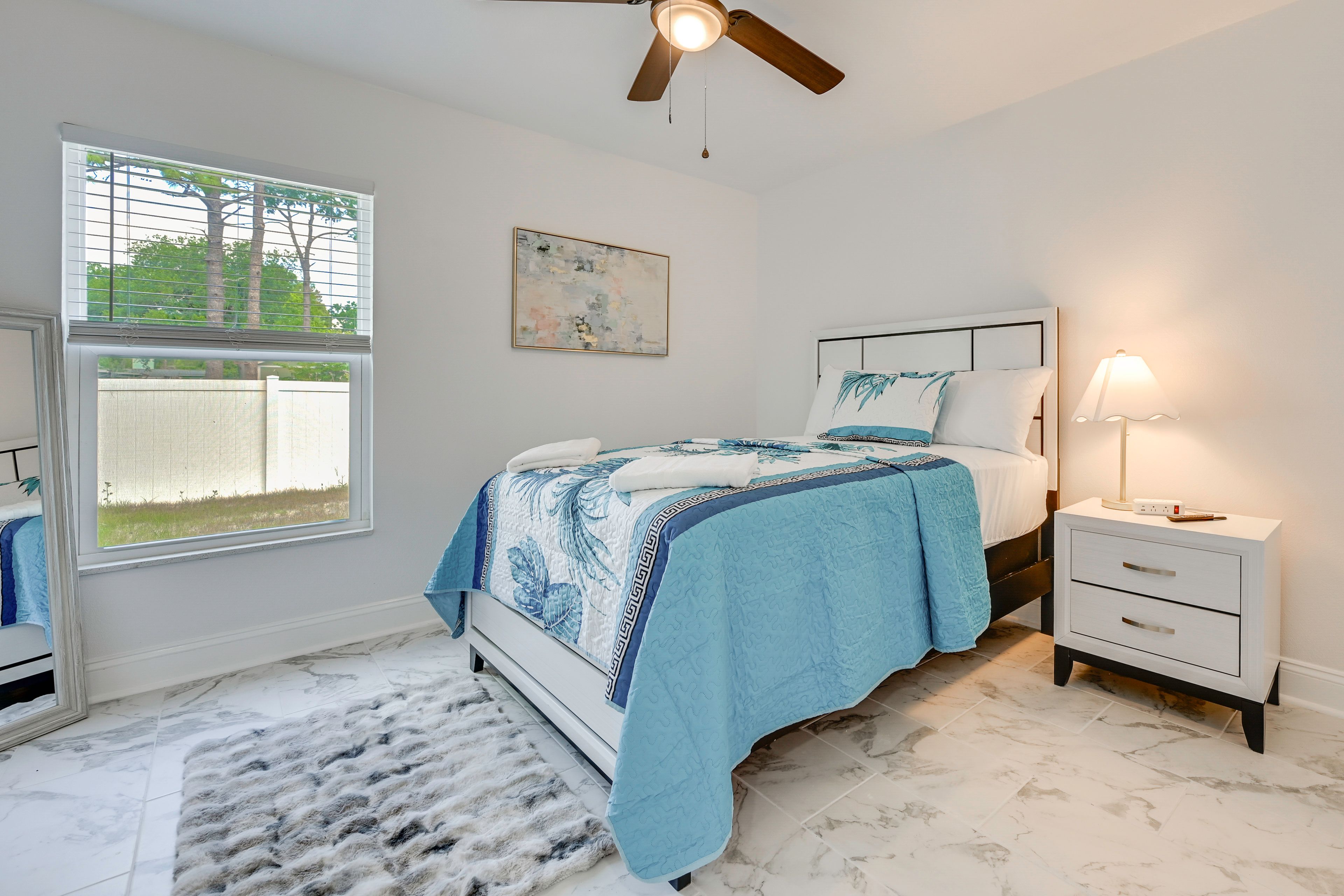 Bedroom 1 | Full Bed