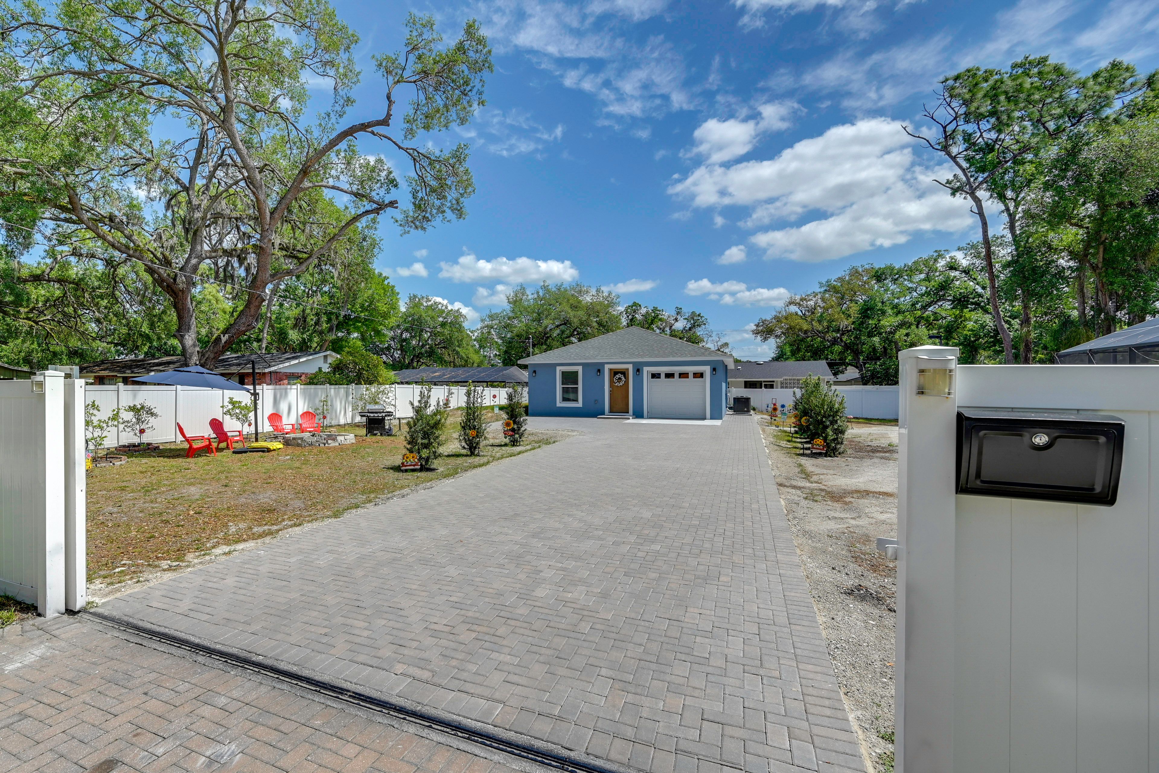 Parking | Driveway (2 Vehicles)