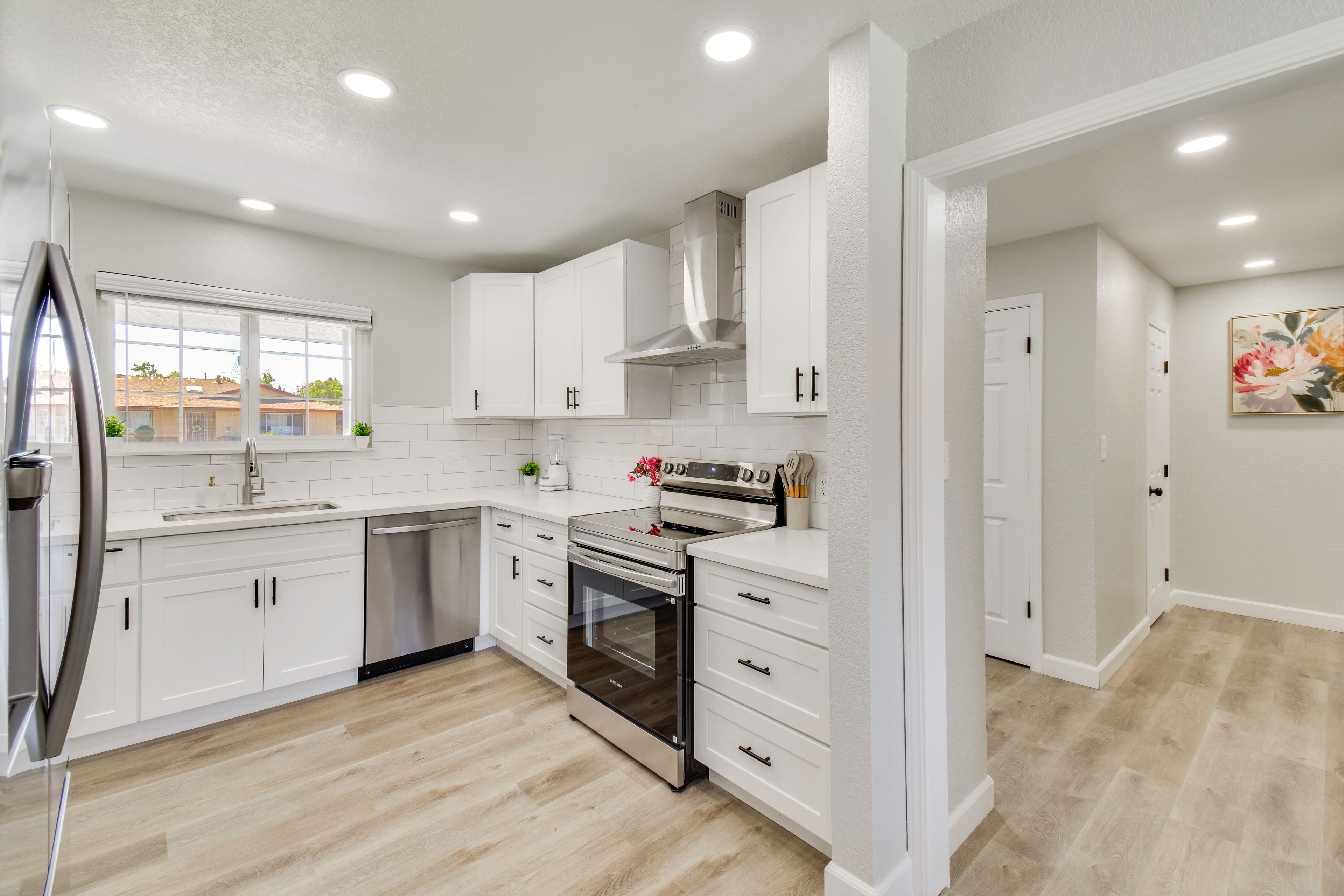 Kitchen | Microwave | Drip Coffee Maker