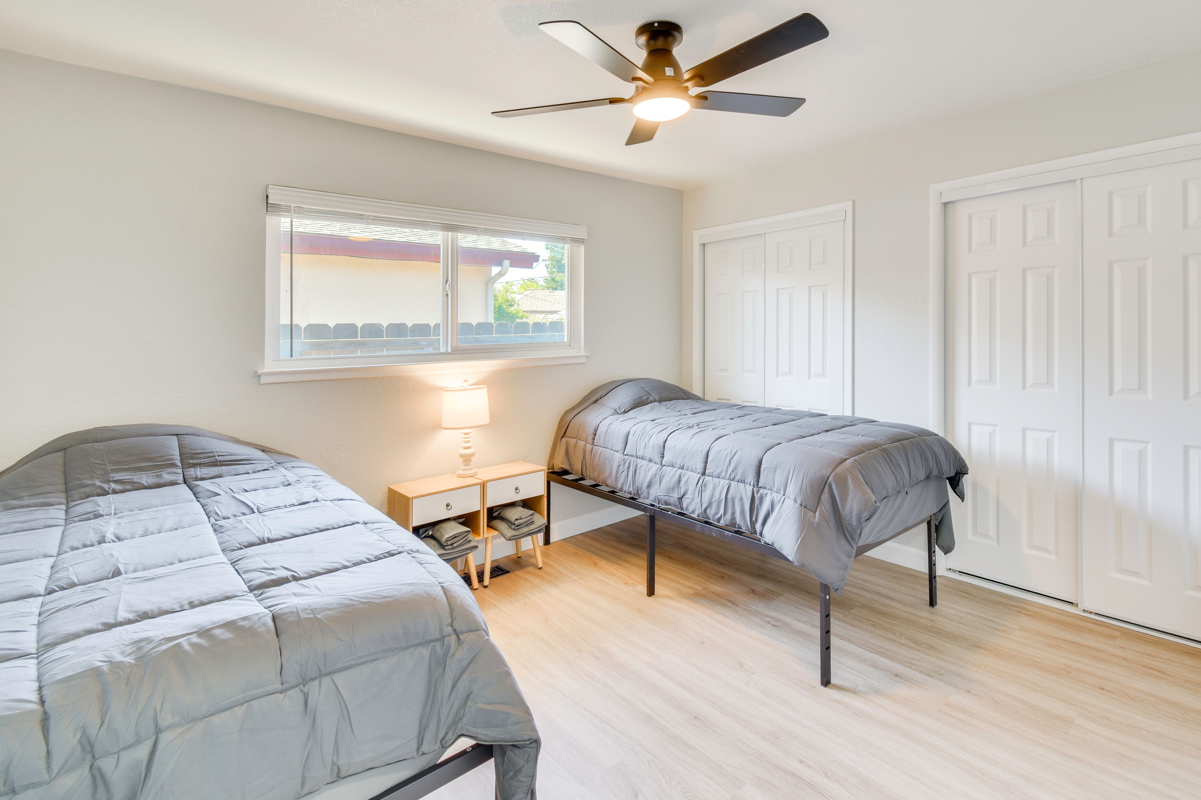 Bedroom 2 | 2 Twin Beds