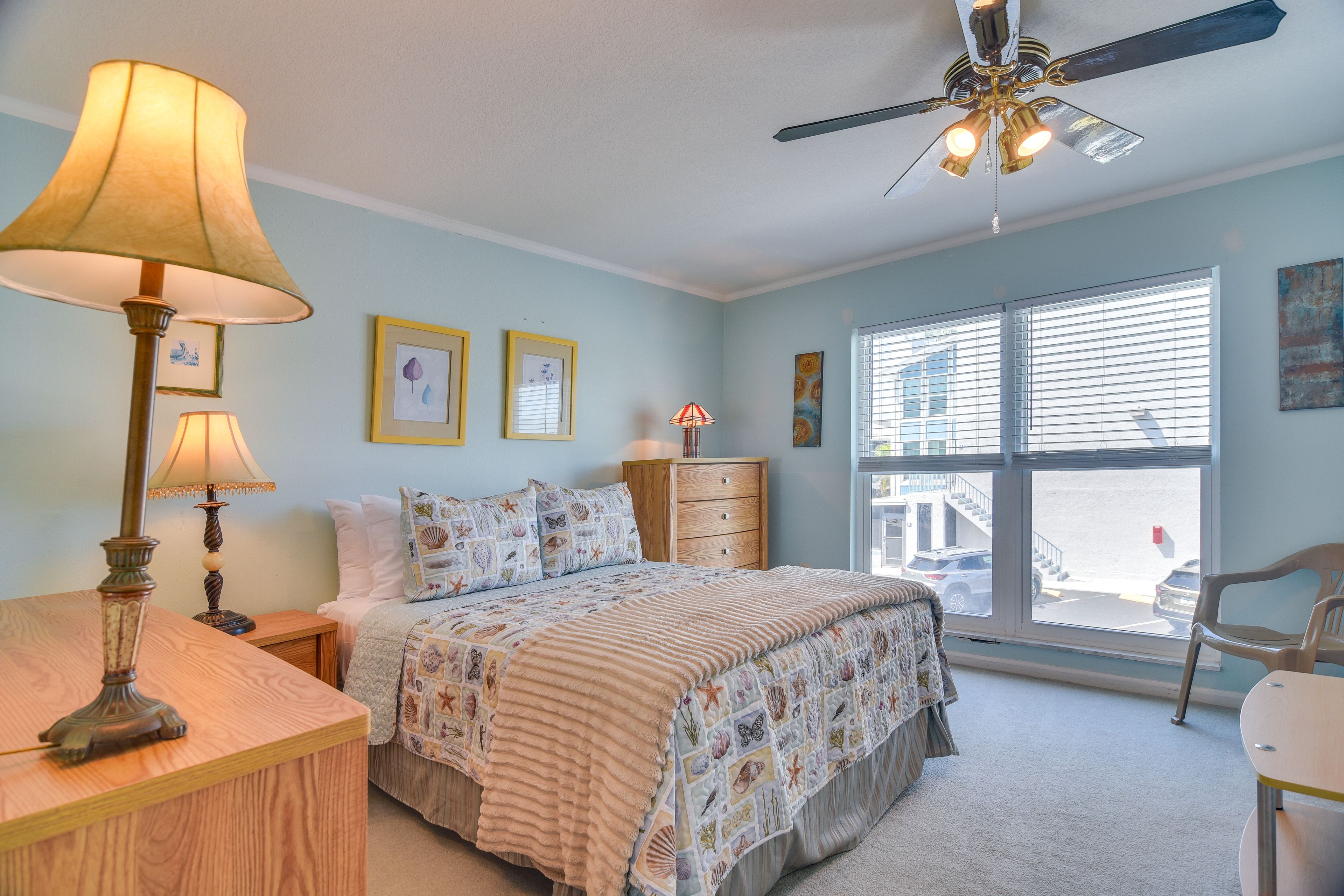 Bedroom 2 | Queen Bed