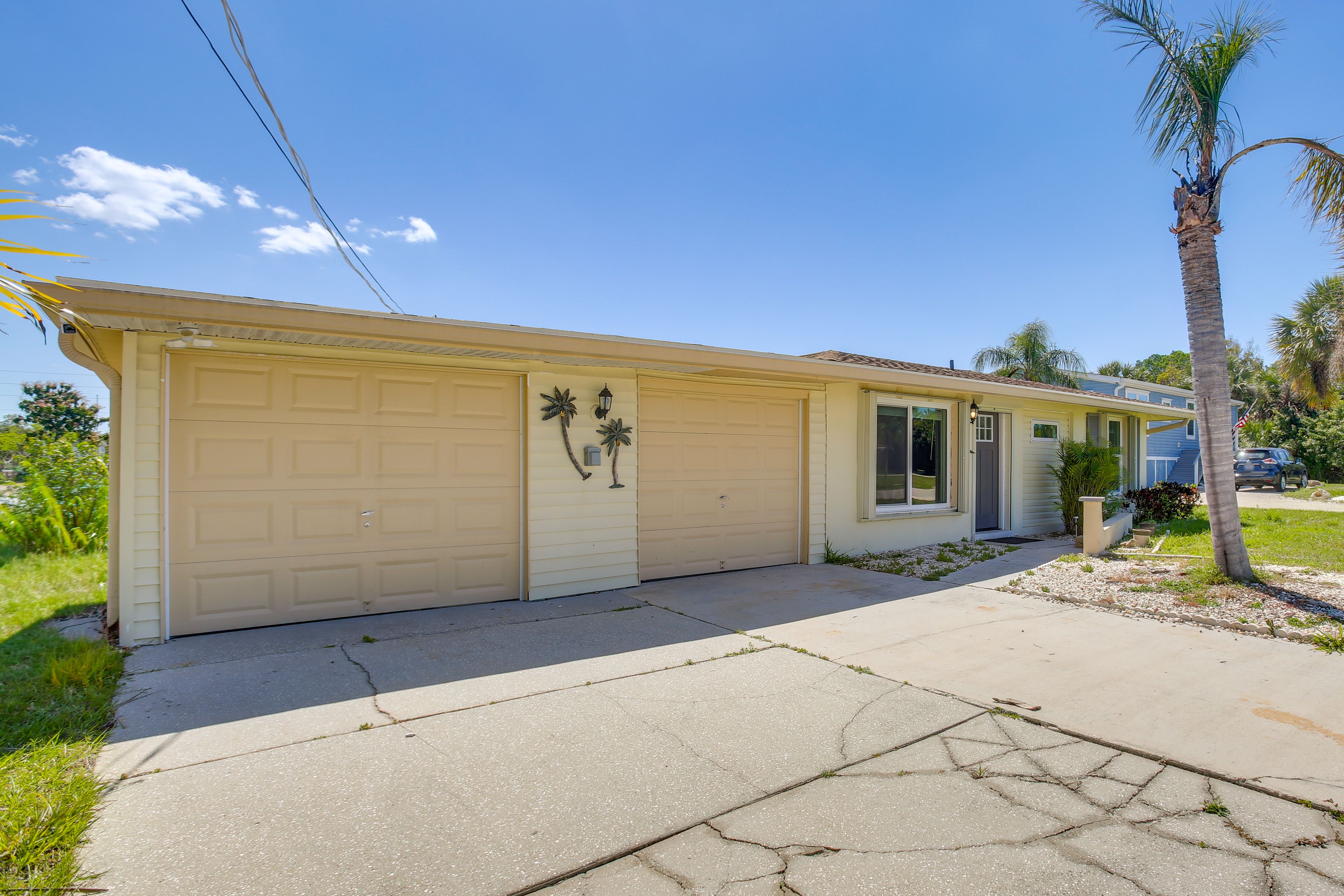Parking | Garage (1 Vehicle) | Driveway (3 Vehicles) | Boat
