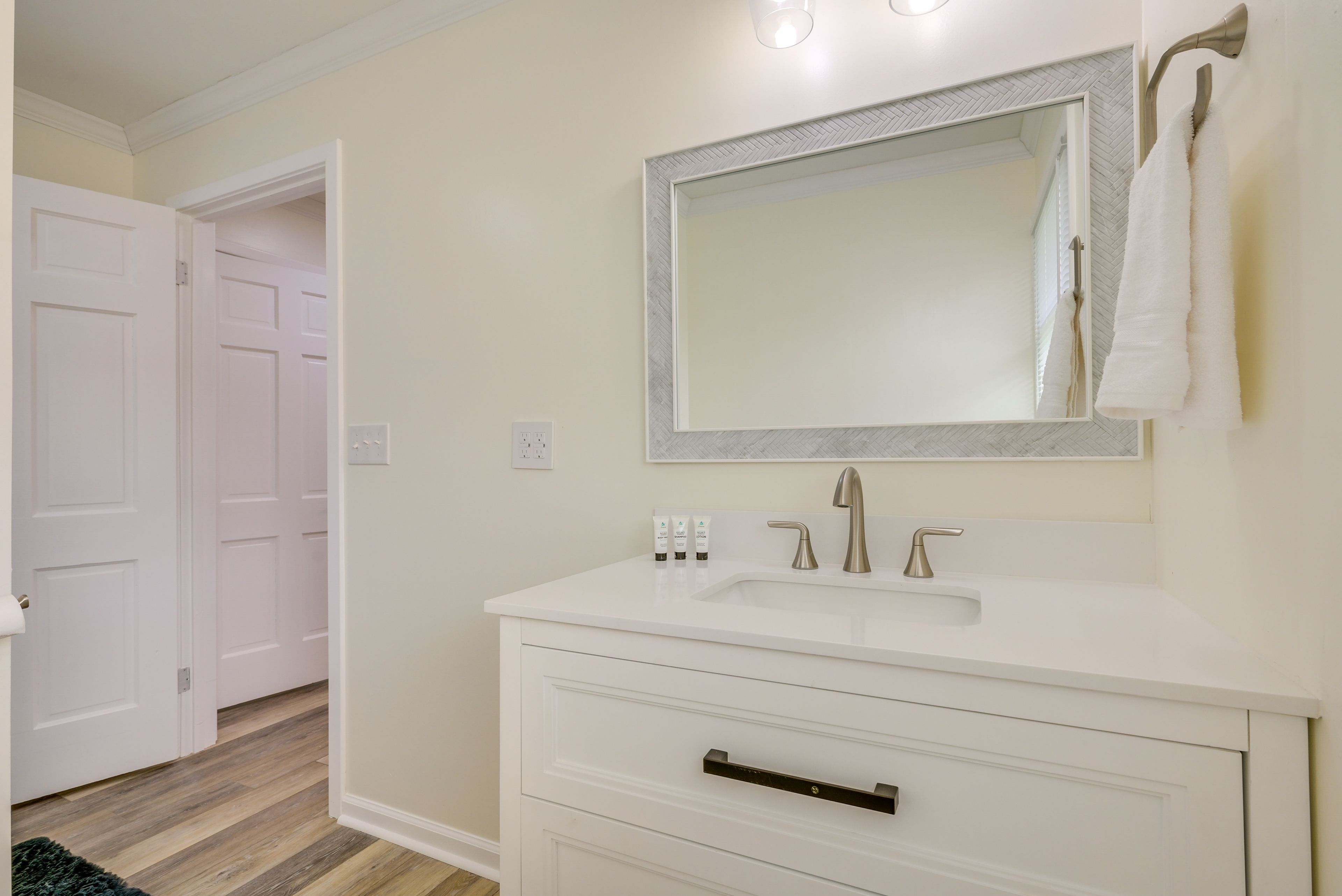 Full Bathroom