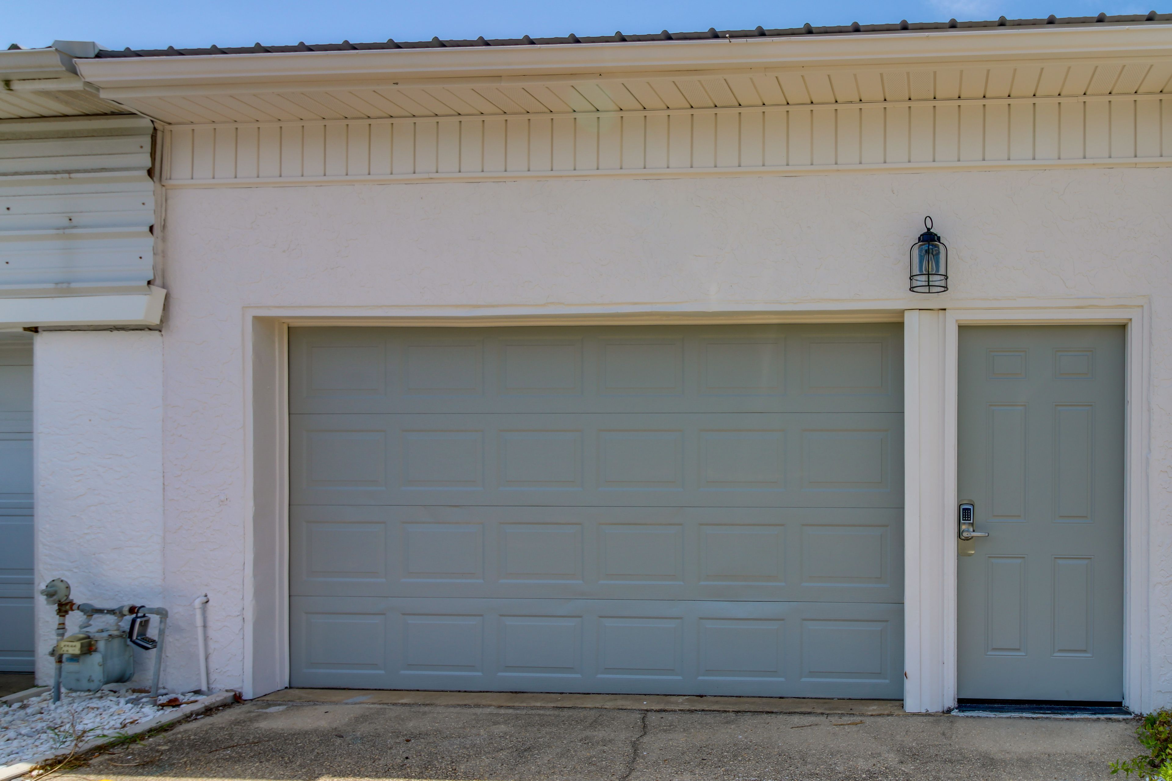Driveway Parking | 2 Vehicles