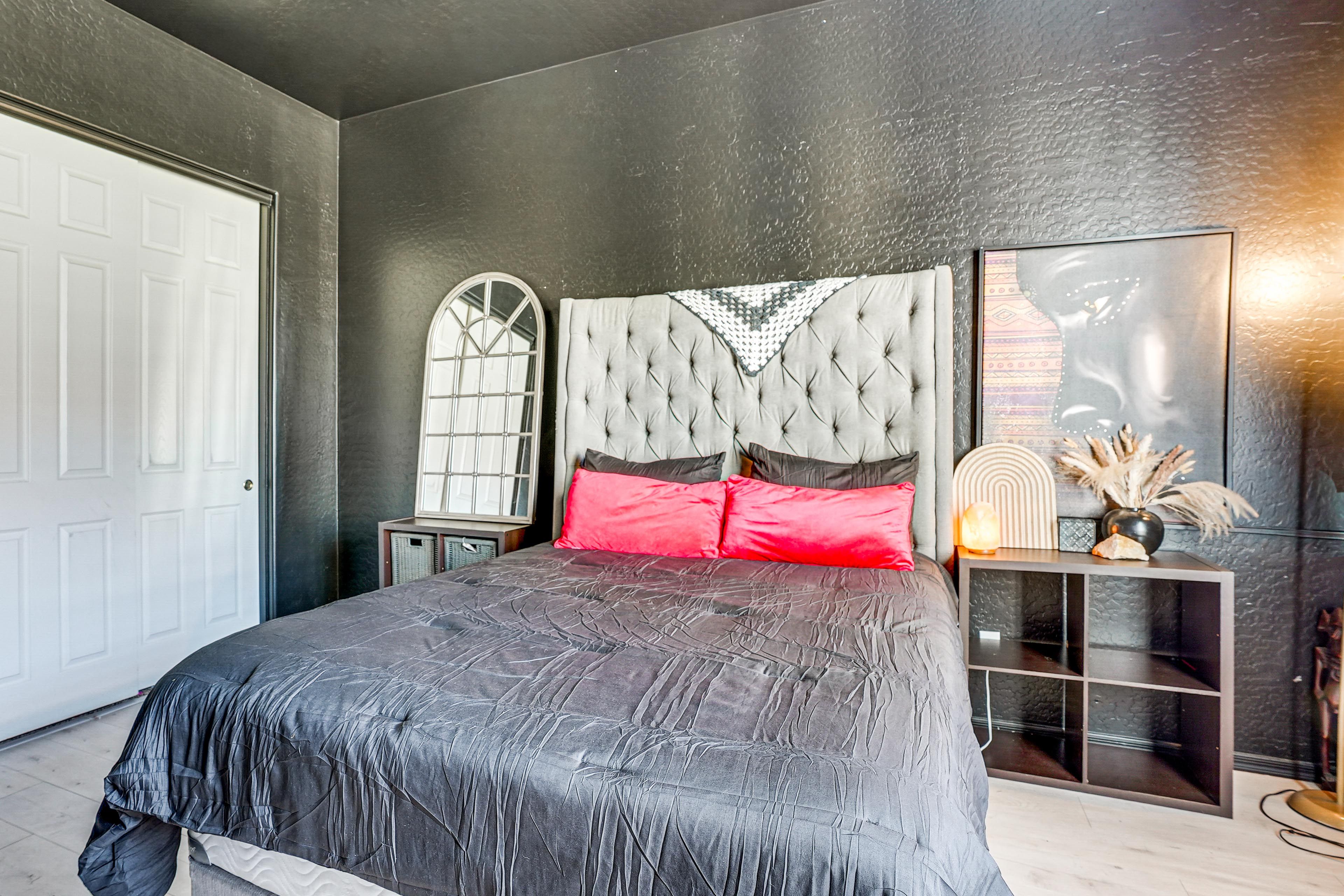 Bedroom 2 | Queen Bed | 2nd Floor