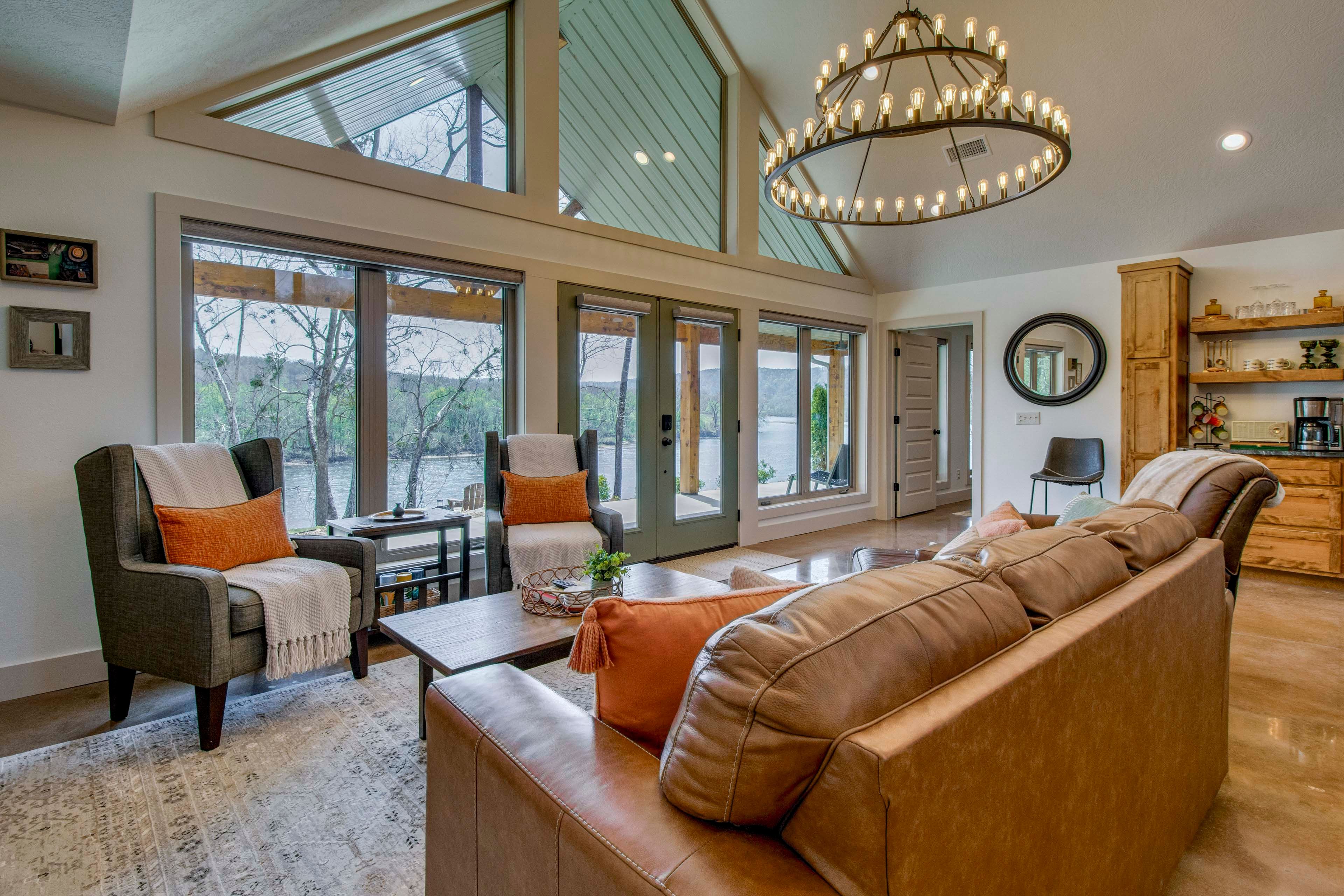 Living Room | Queen Sleeper Sofa