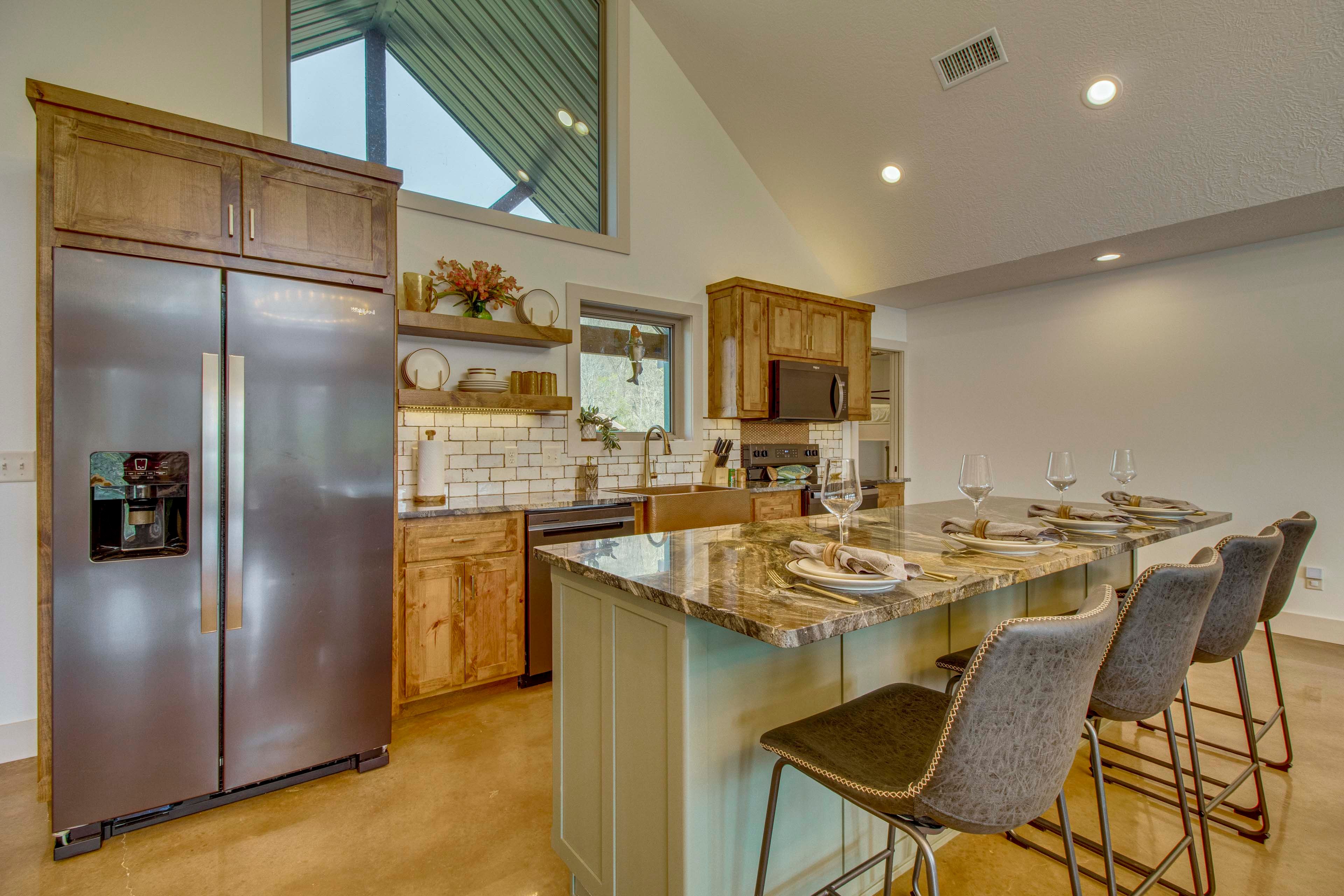 Kitchen | Cooking Basics | Breakfast Bar Dining Area | Dishes & Flatware