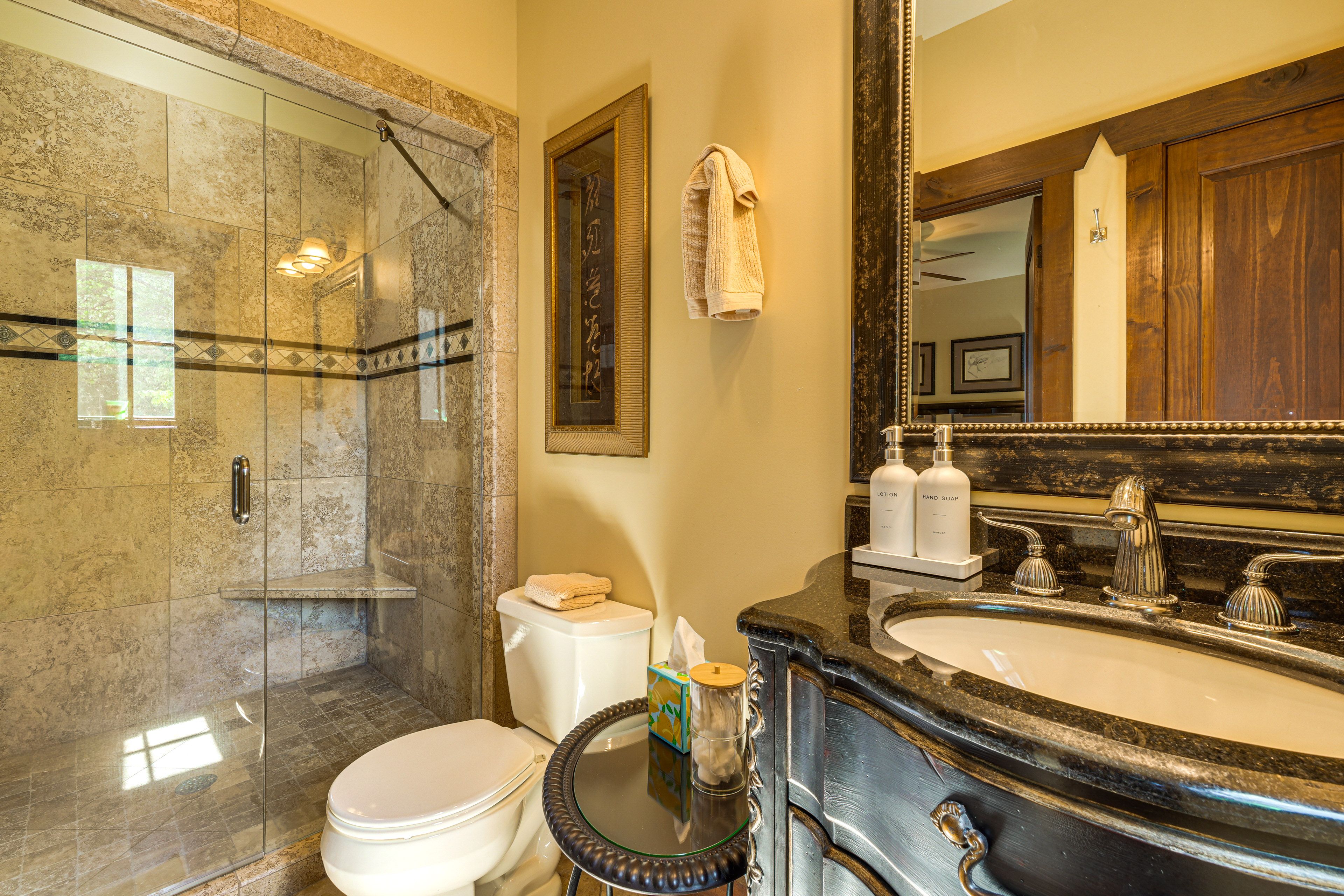 Full Bathroom | 2nd Floor