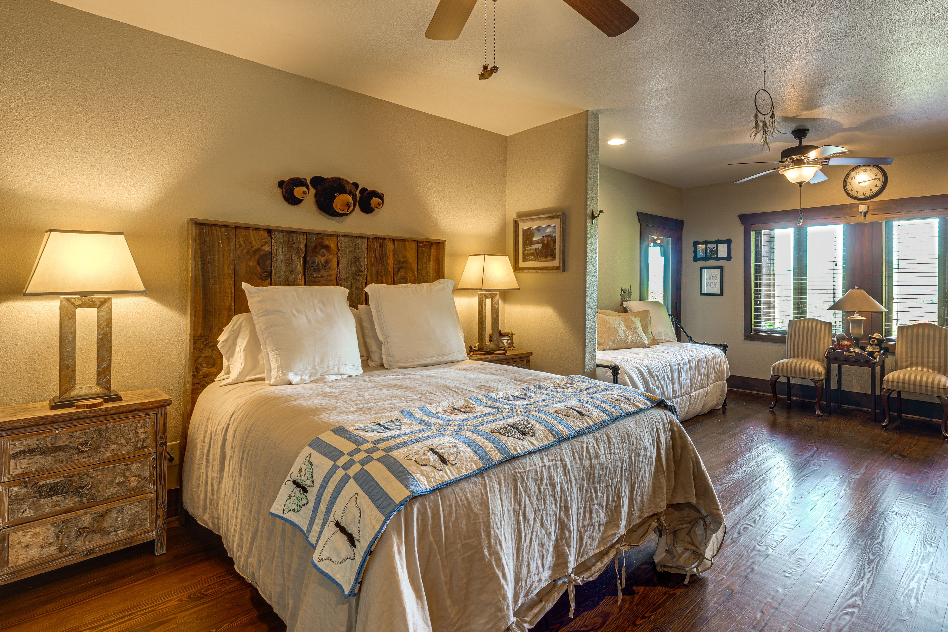 Bedroom 4 | Basement | Queen Bed | Twin Daybed w/ Twin Trundle