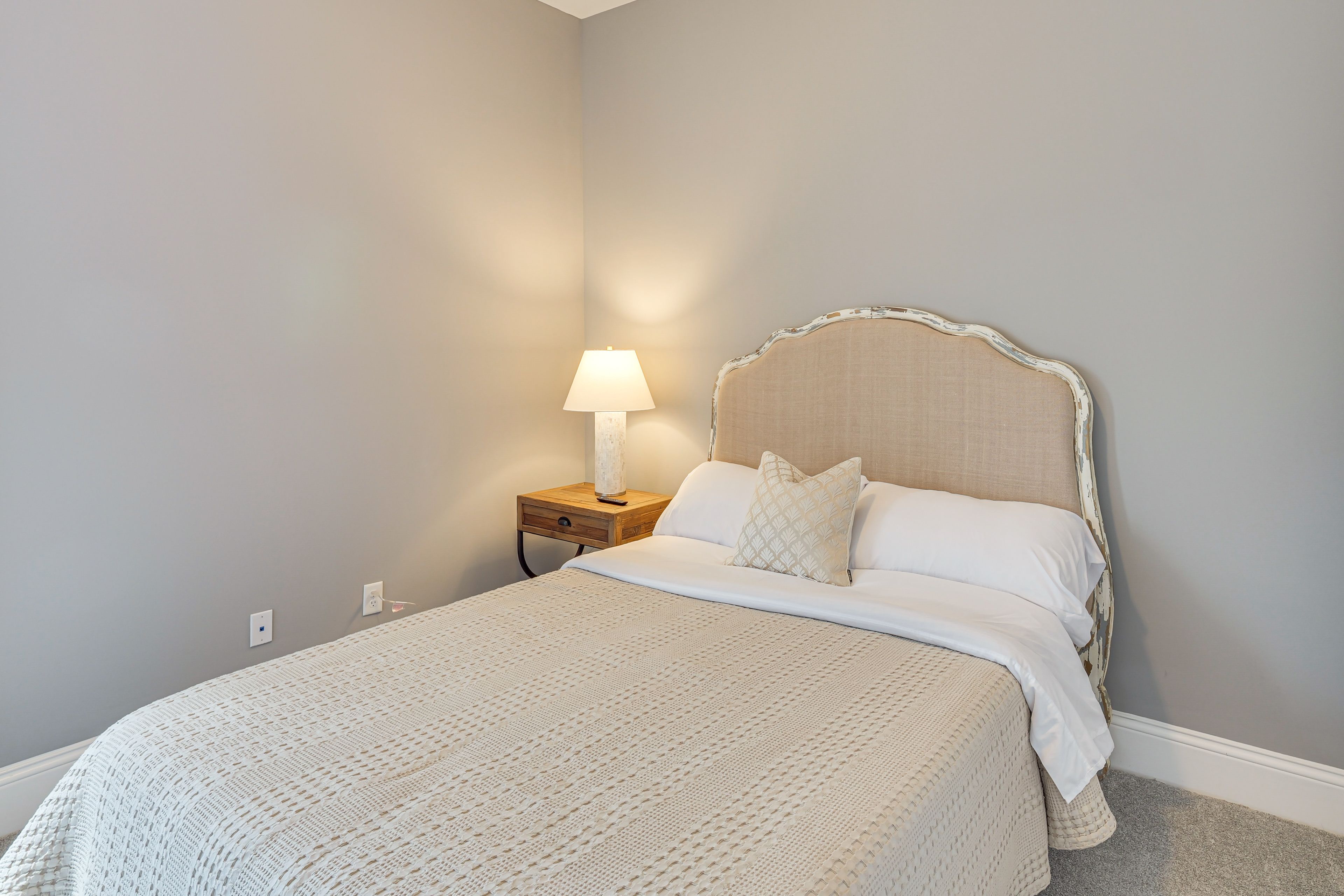 Bedroom 2 | Queen Bed | 1st Floor