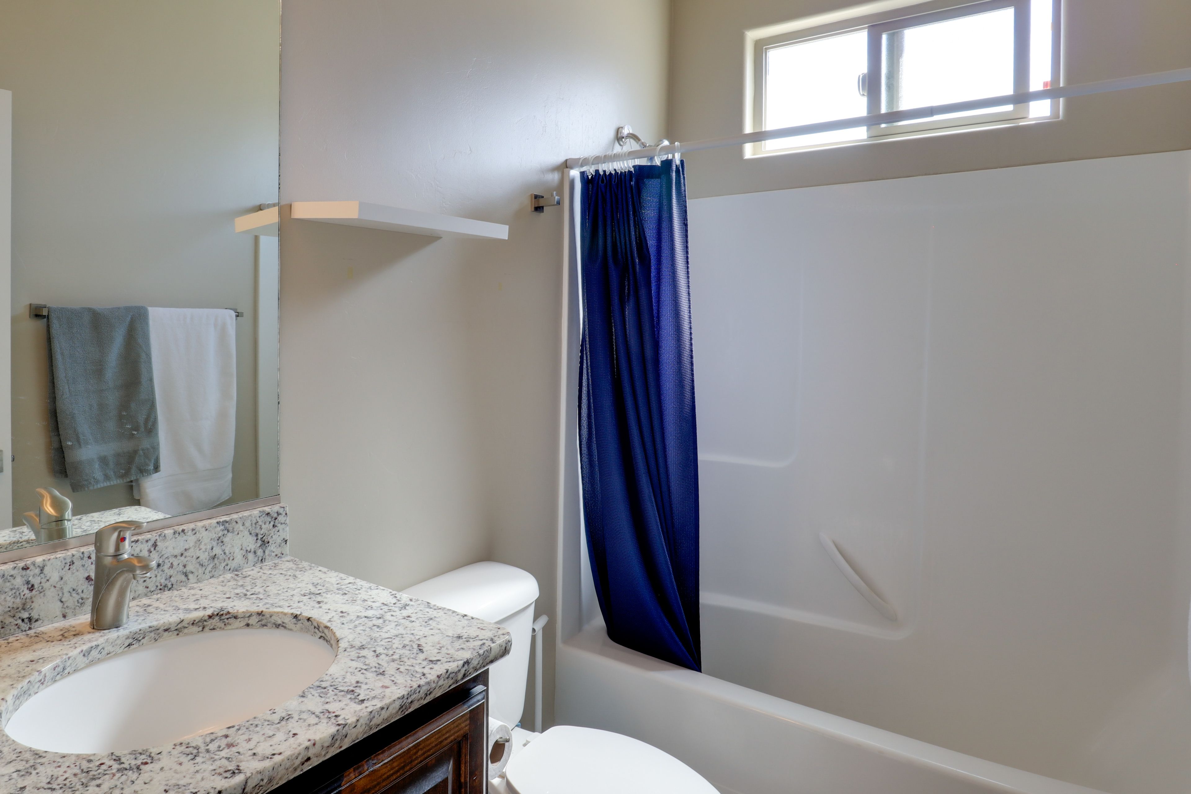 Full Bathroom