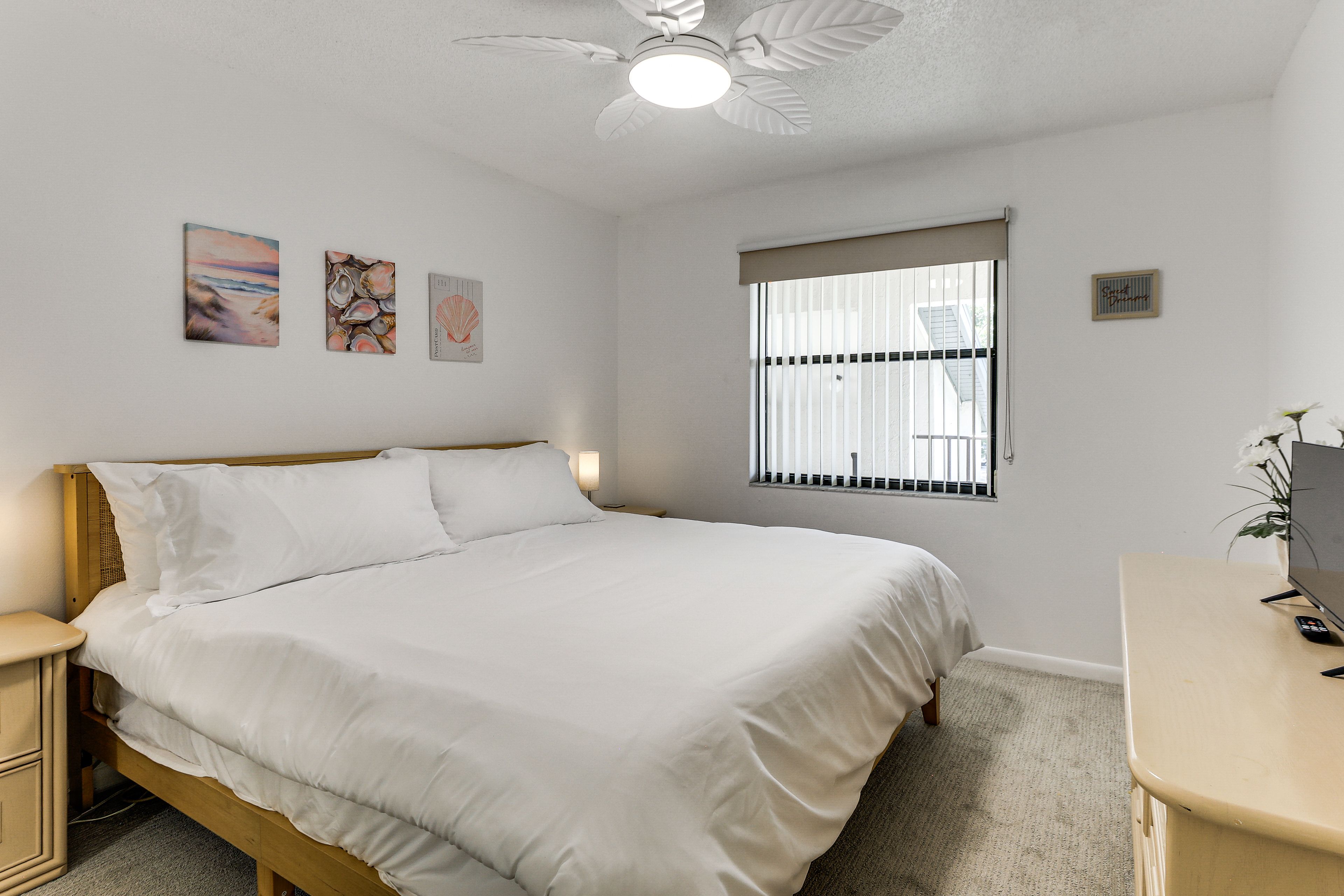 Bedroom 2 | King Bed