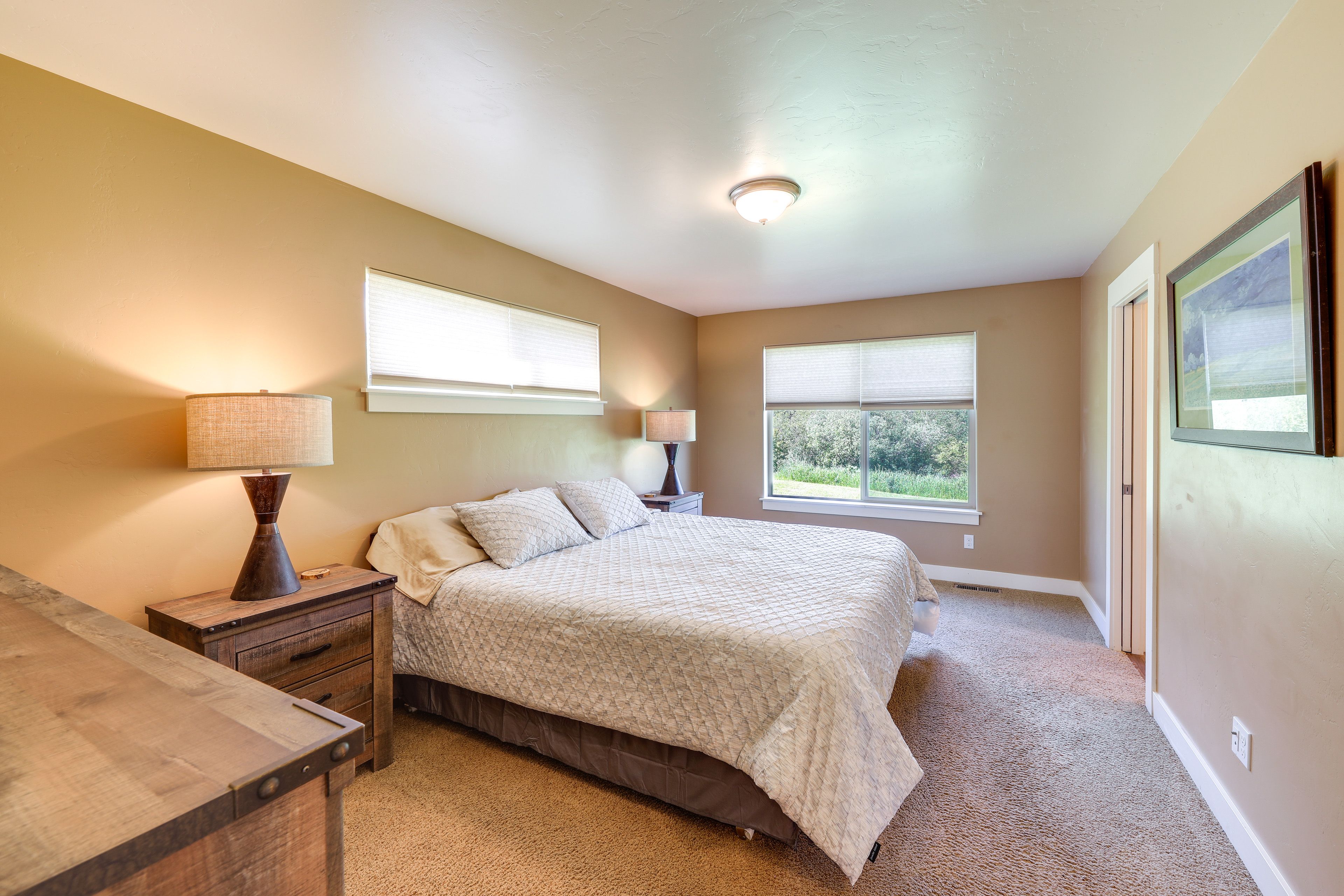 Bedroom 1 | King Bed
