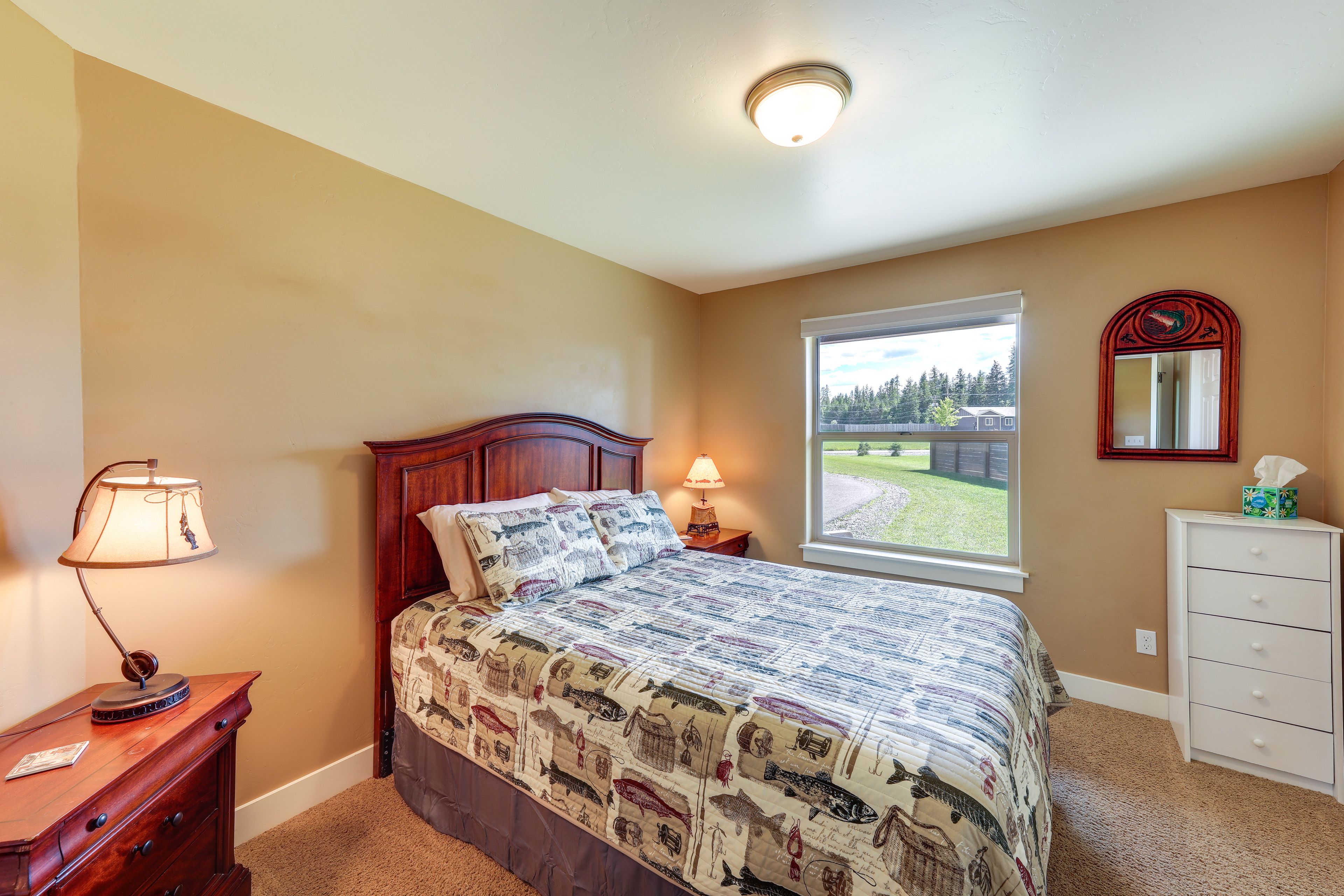 Bedroom 3 | Queen Bed