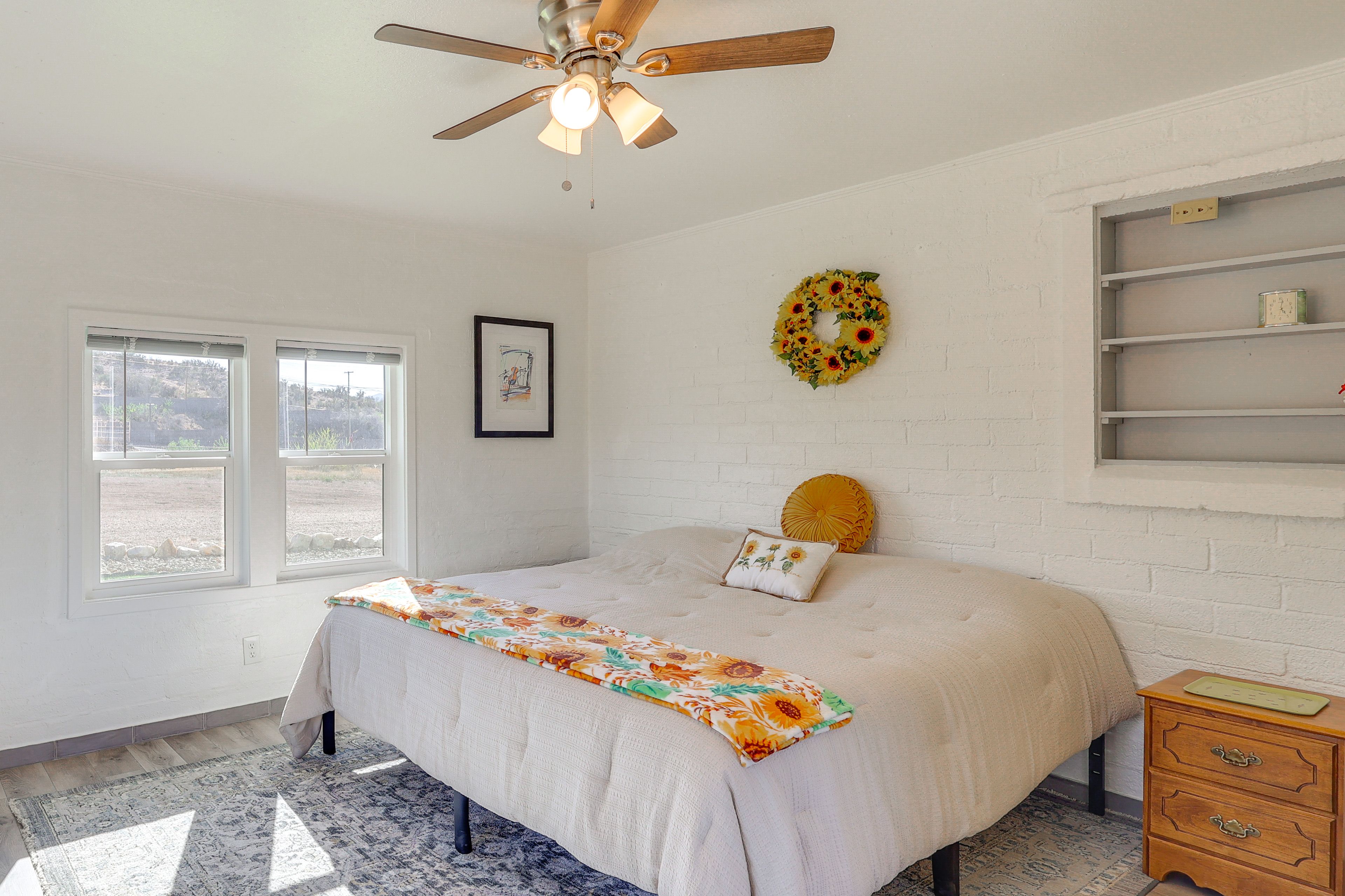 Bedroom 1 | King Bed