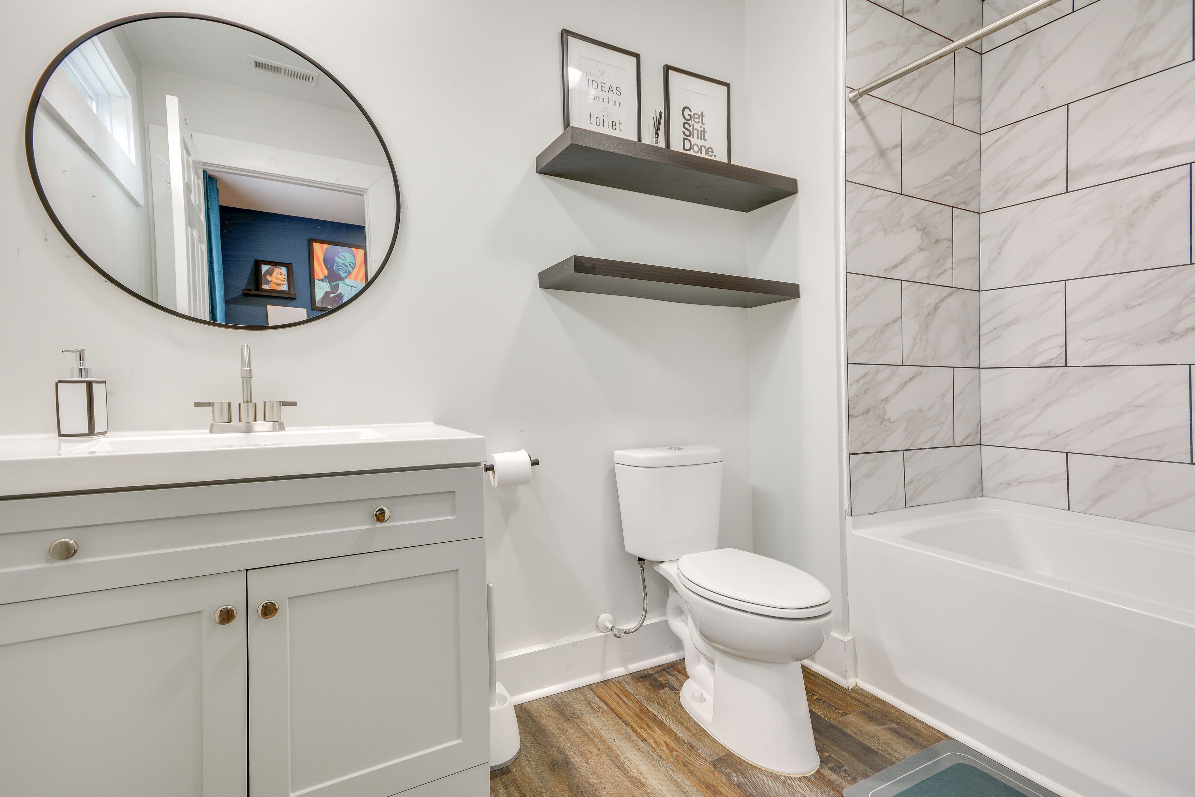 Full Bathroom | 1st Floor