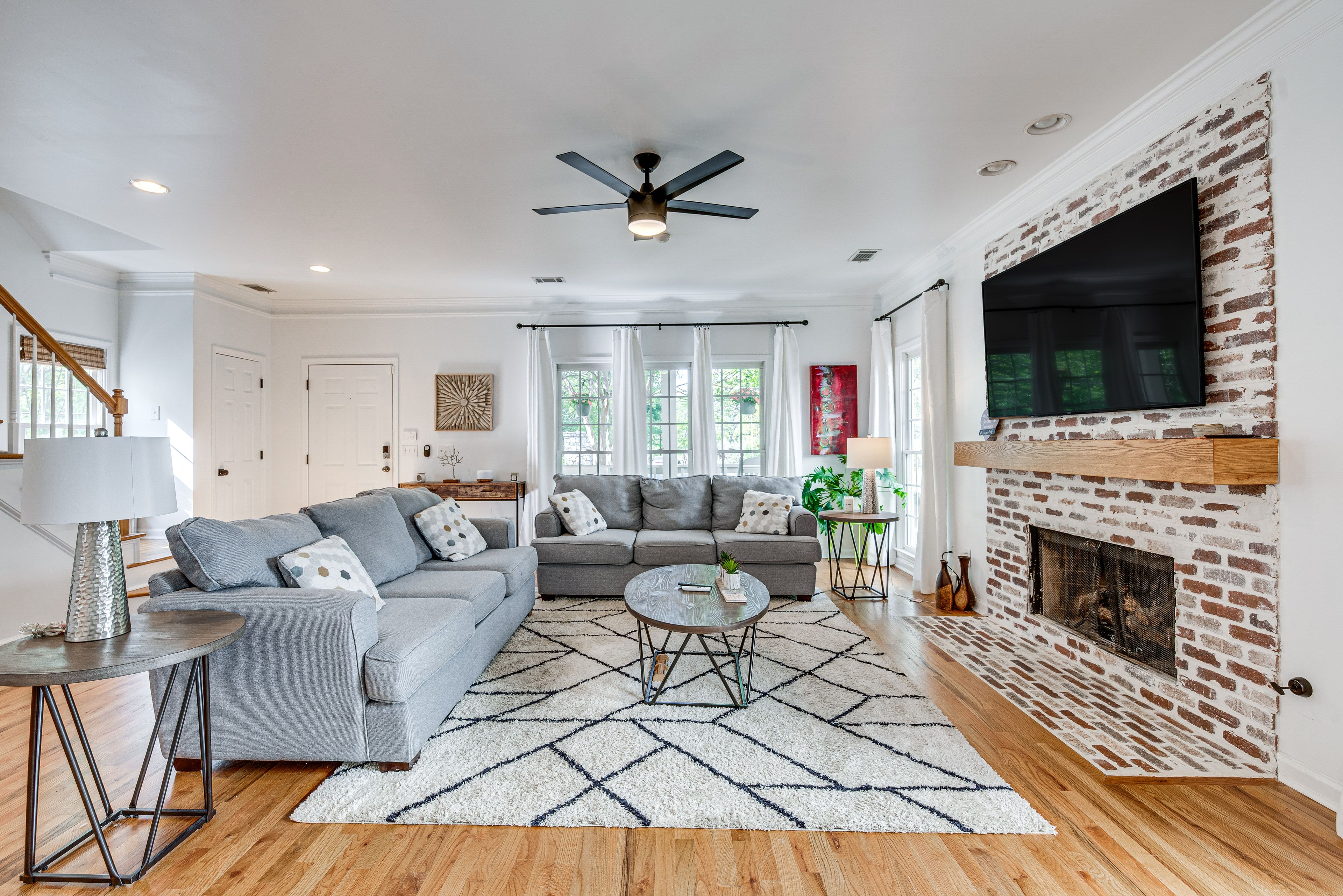 Living Area | Fireplace | Board Games