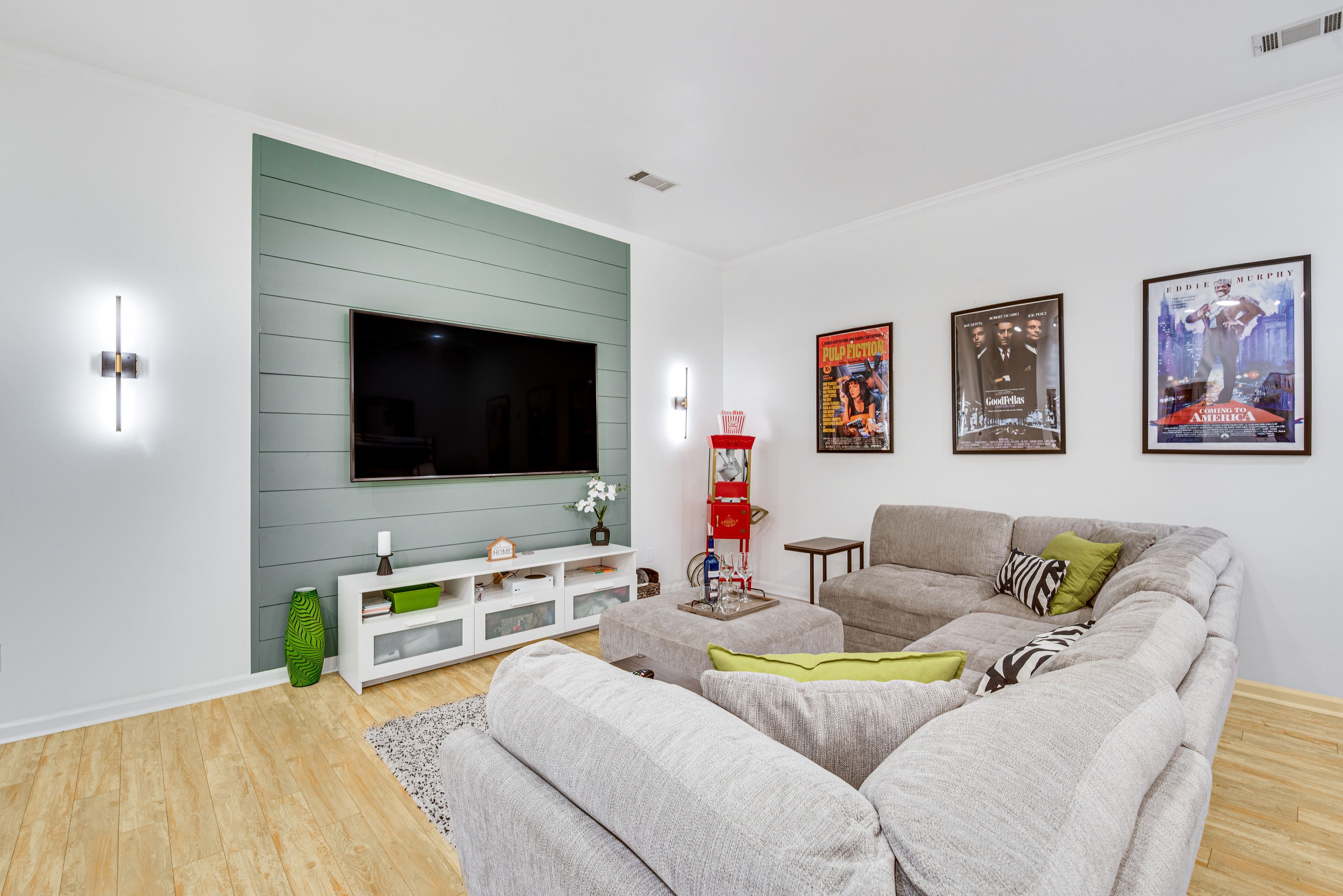 Game Room | Twin/Queen Bunk Bed | Basement