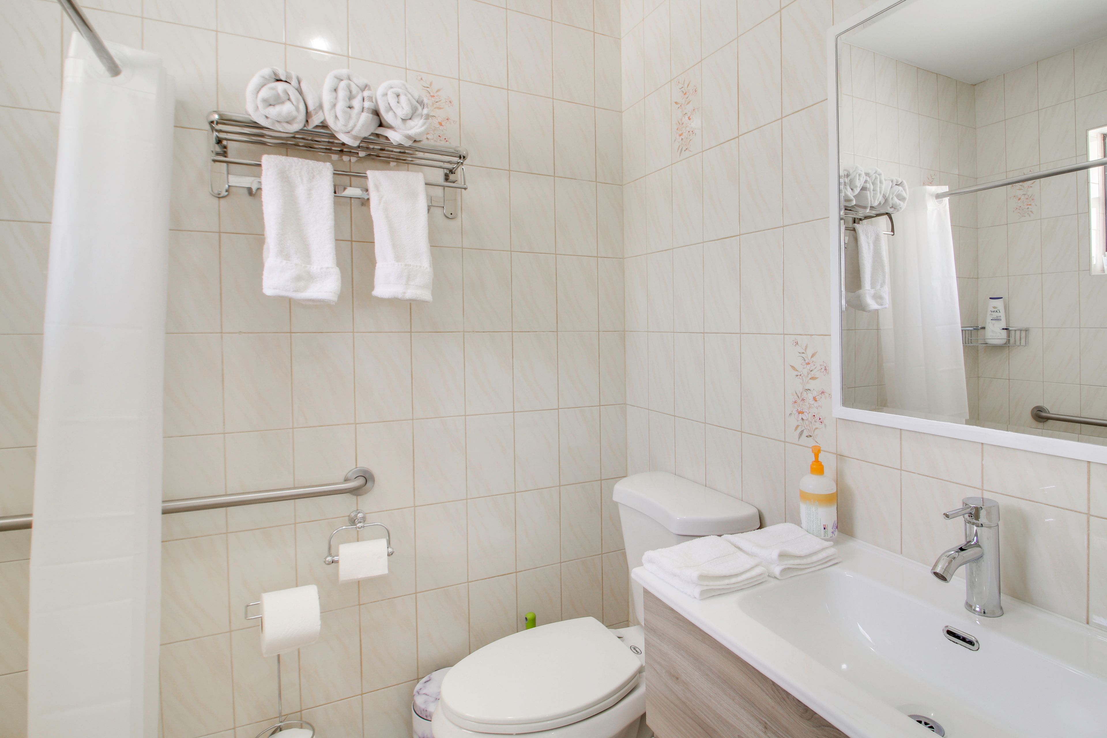 Full Bathroom