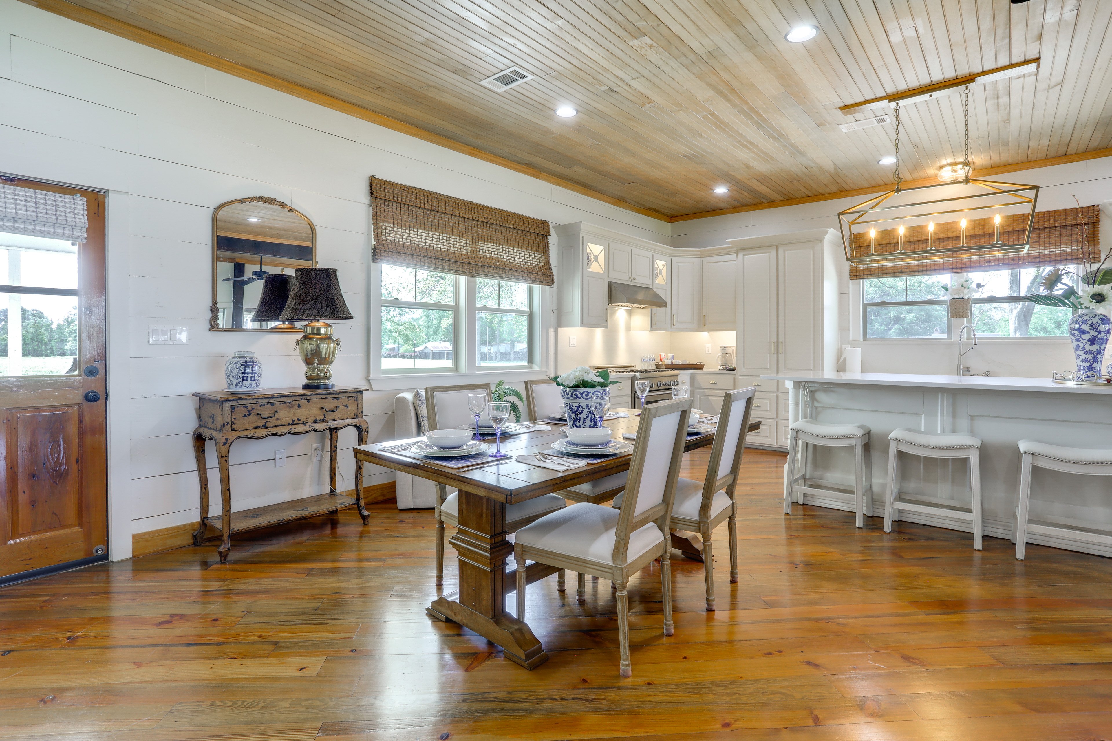 Dining Area | 1st Floor