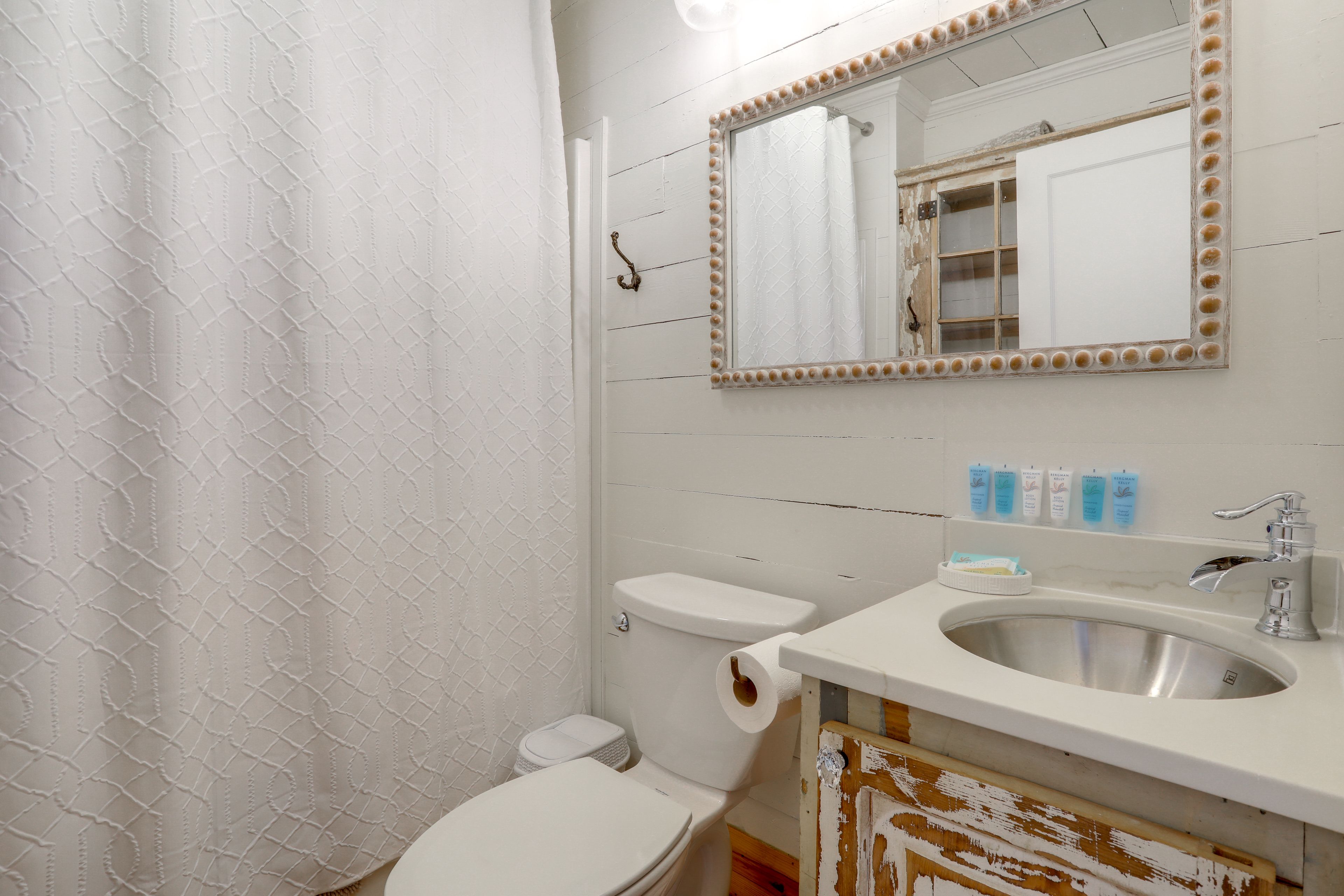 En-Suite Bathroom | 1st Floor