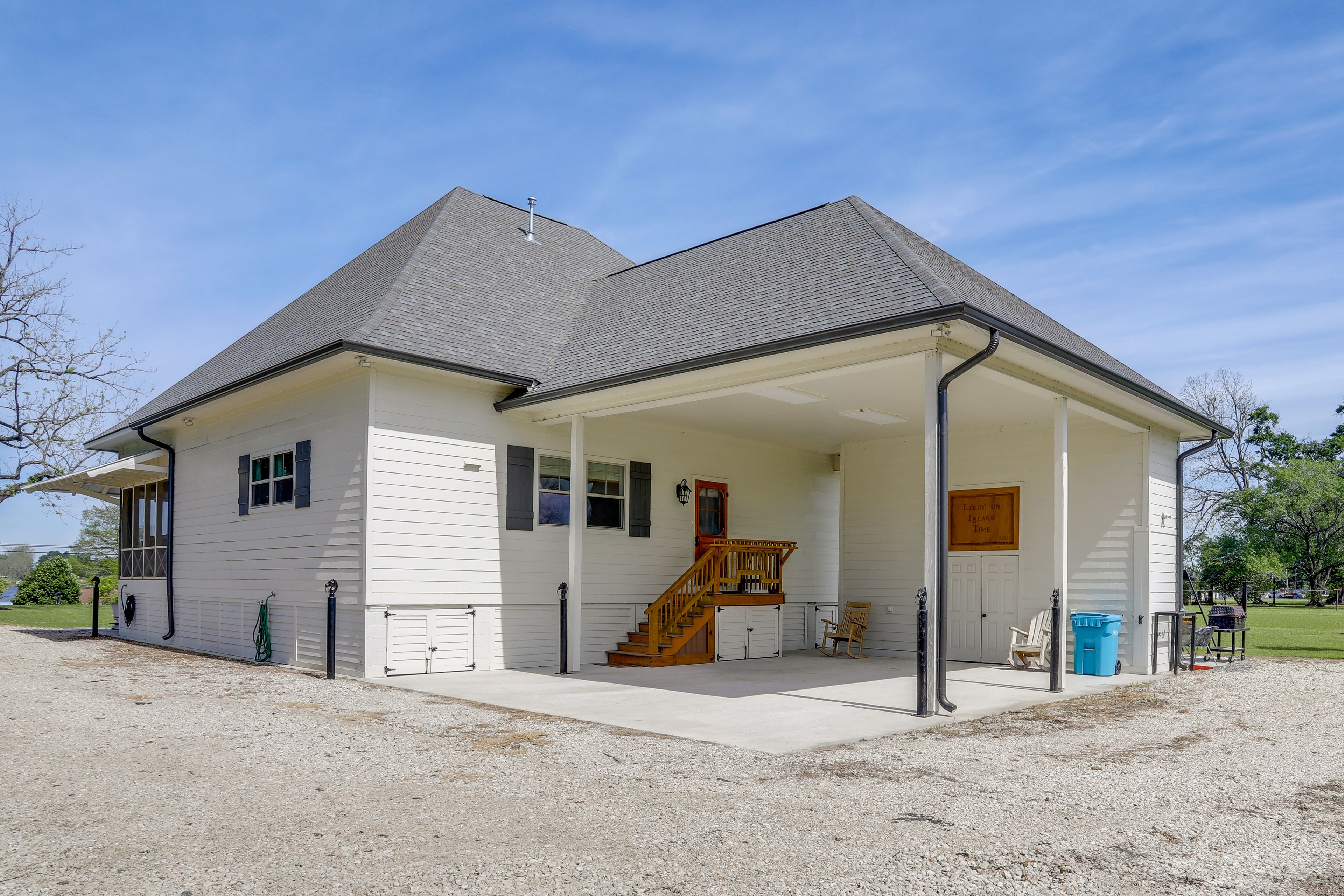 Parking | Carport (2 Vehicles) | Driveway (4 Vehicles)