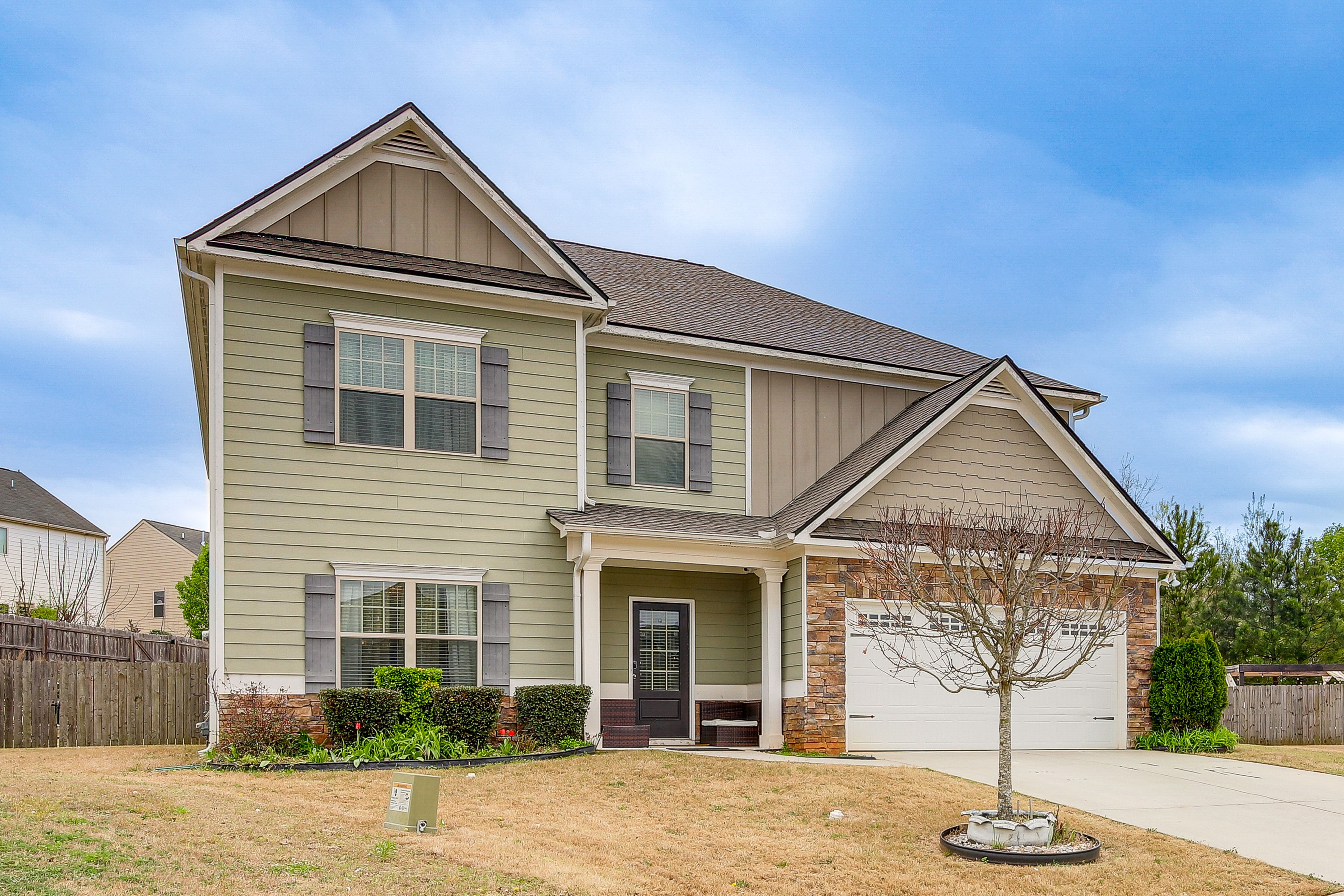 House Exterior | Driveway (4 Vehicles) | Garage Unavailable