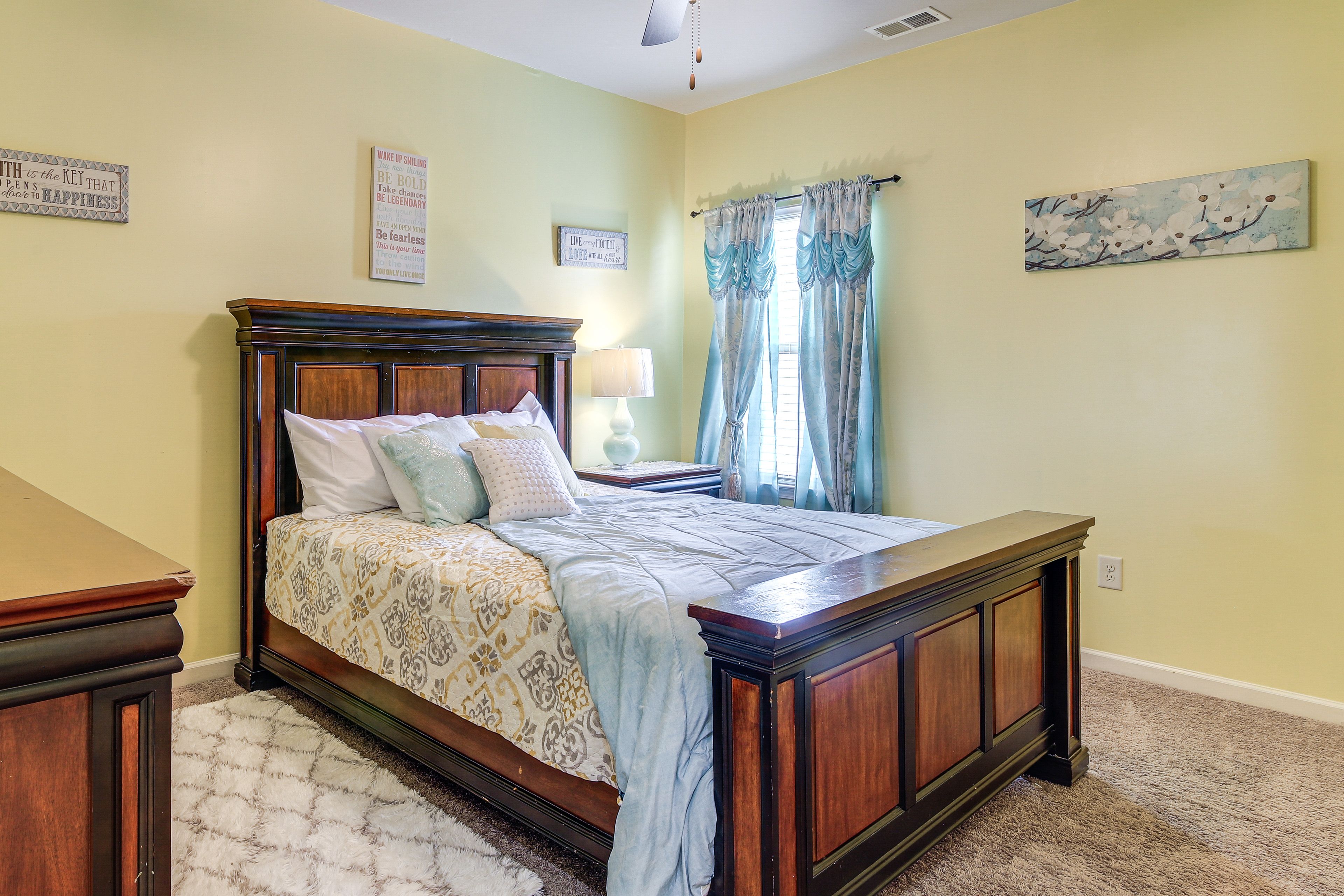 Bedroom 5 | Queen Bed | Smart TV | 2nd Floor