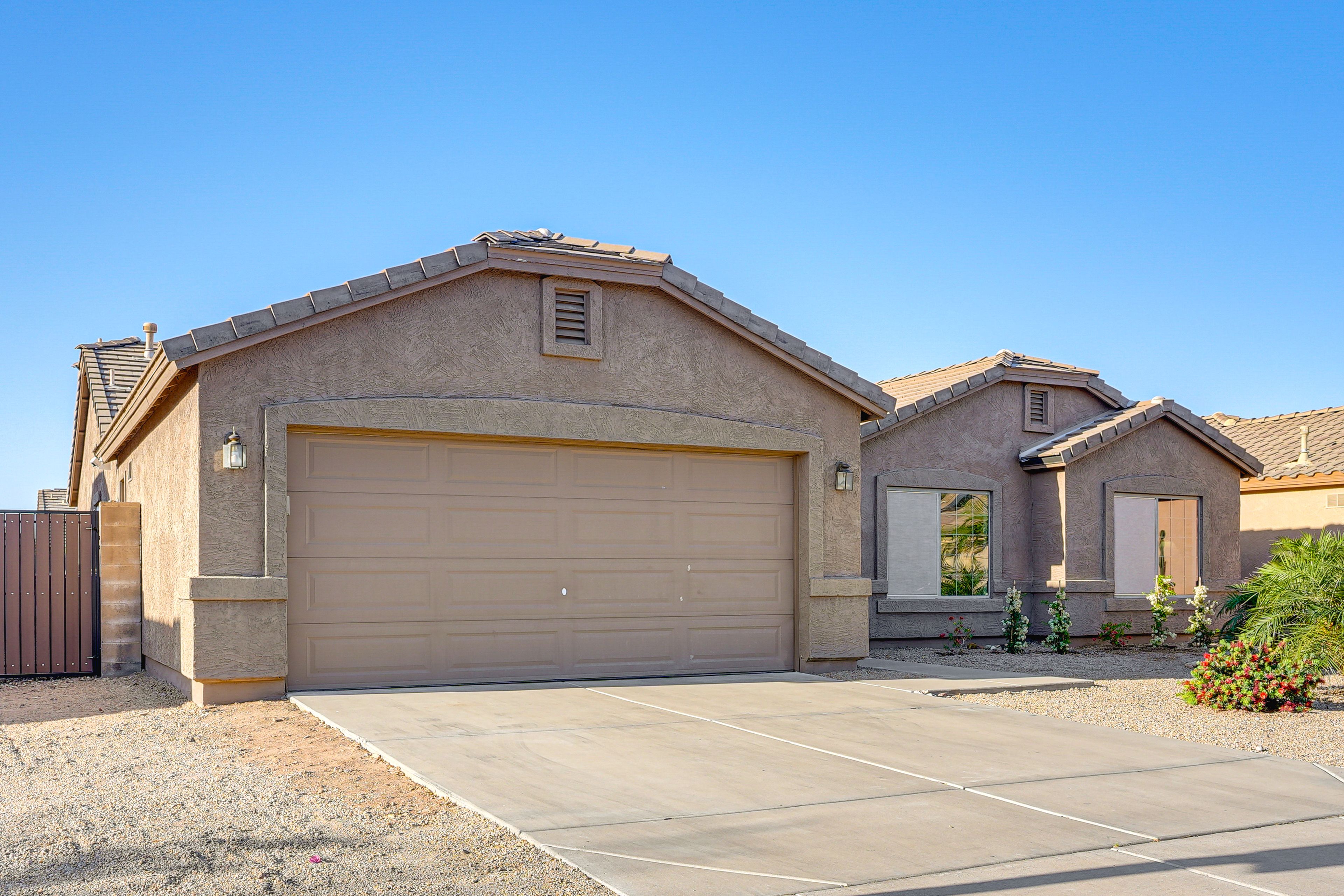 Parking | Driveway (2 Vehicles)