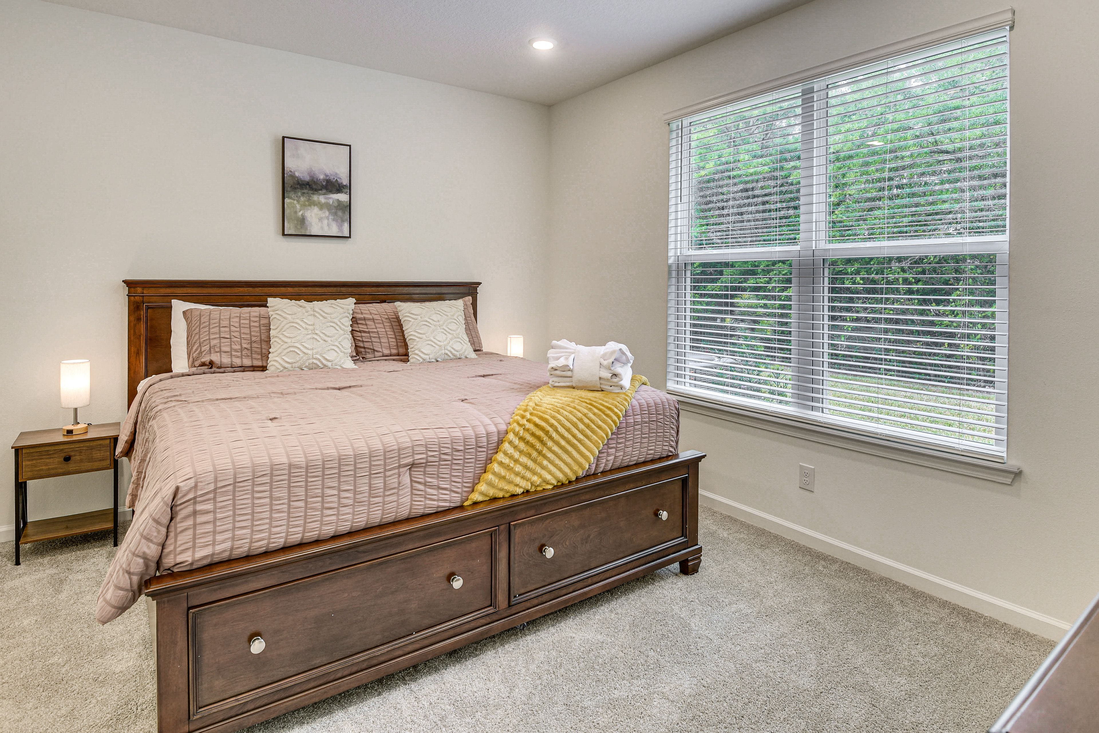 Bedroom 1 | King Bed | 1st Floor