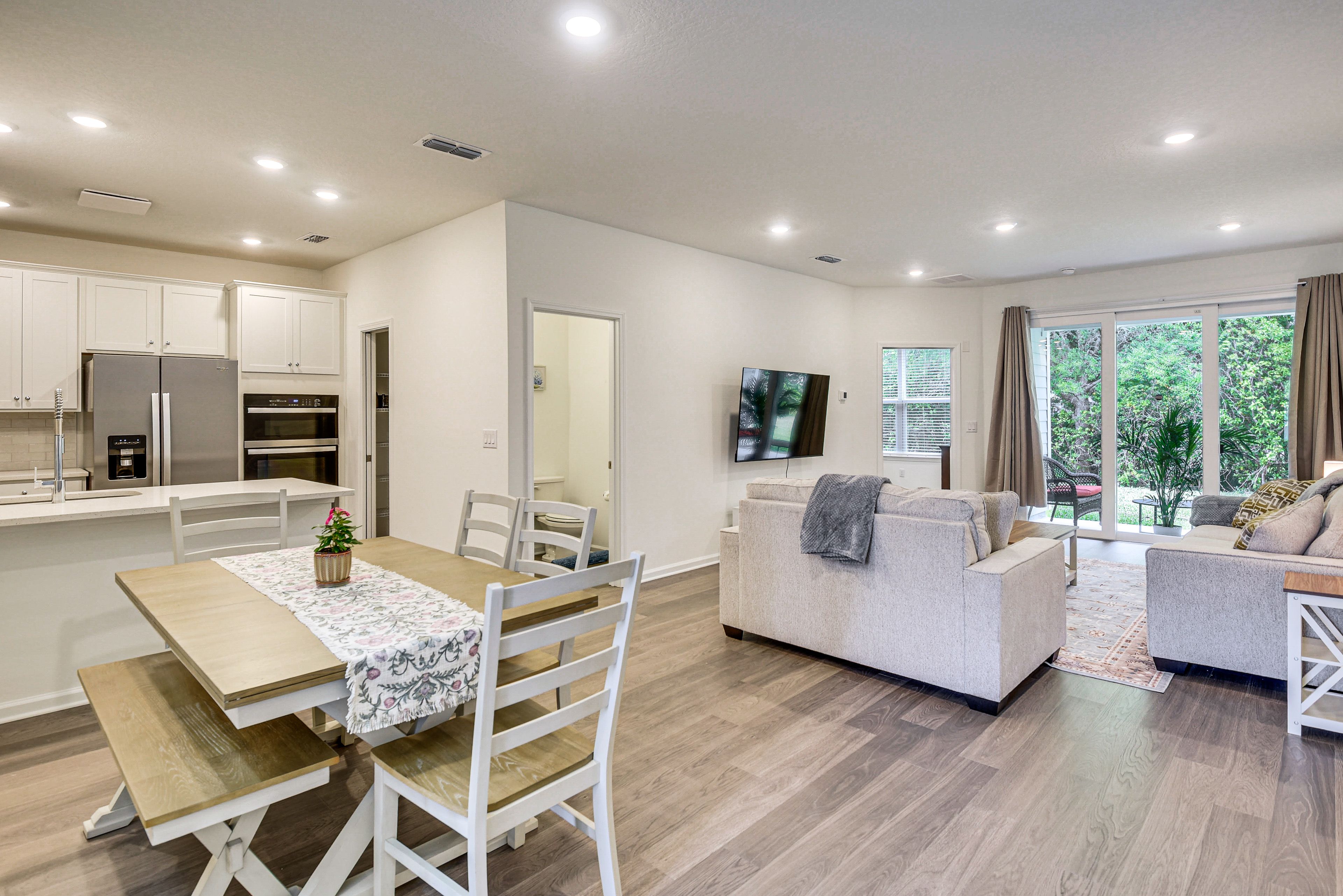 Dining Area | 1st Floor